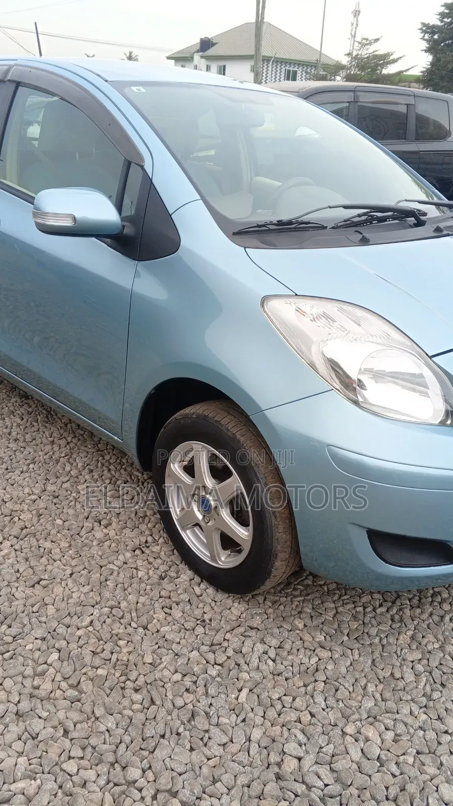 Toyota Vitz 1.3 AWD 3dr 2010 Green