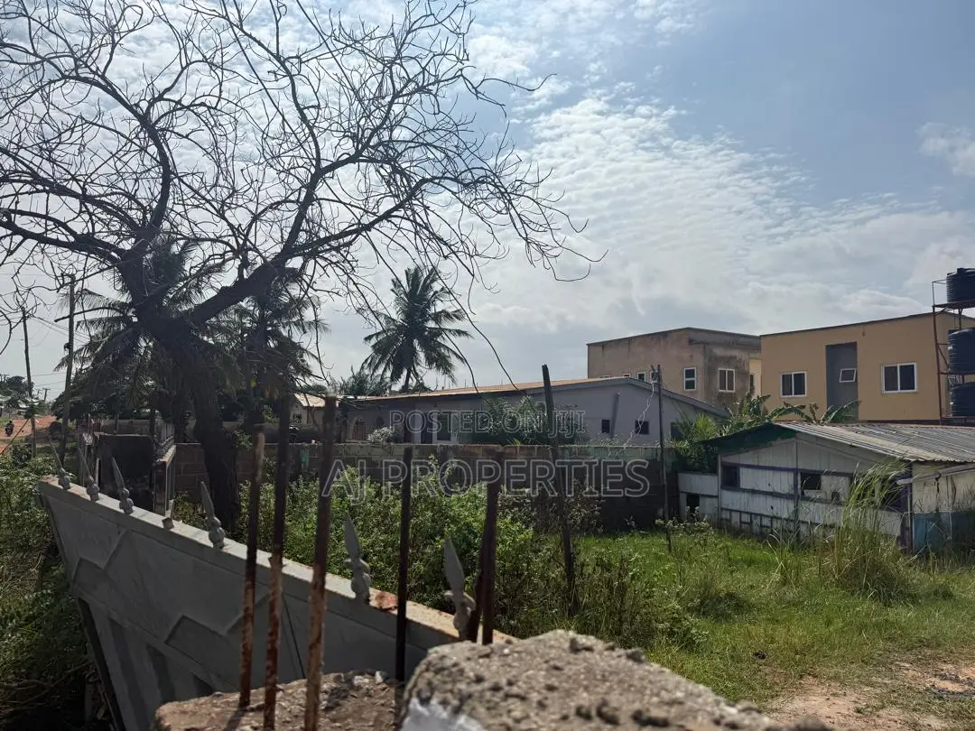 43/100 SQFT Plot of Land for Sale at Ashaley Botwe