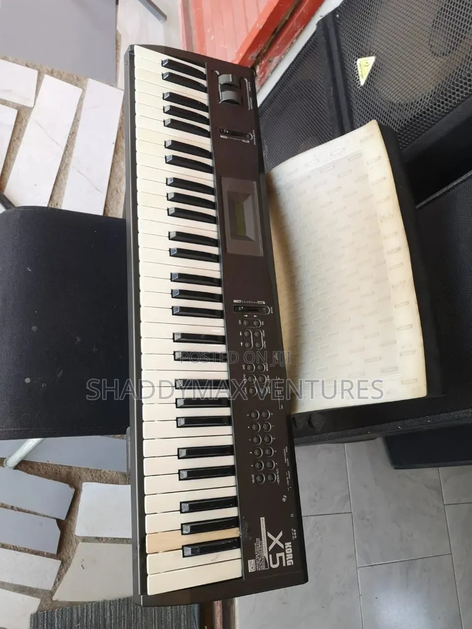 Korg X5 Synthesizer Keyboard