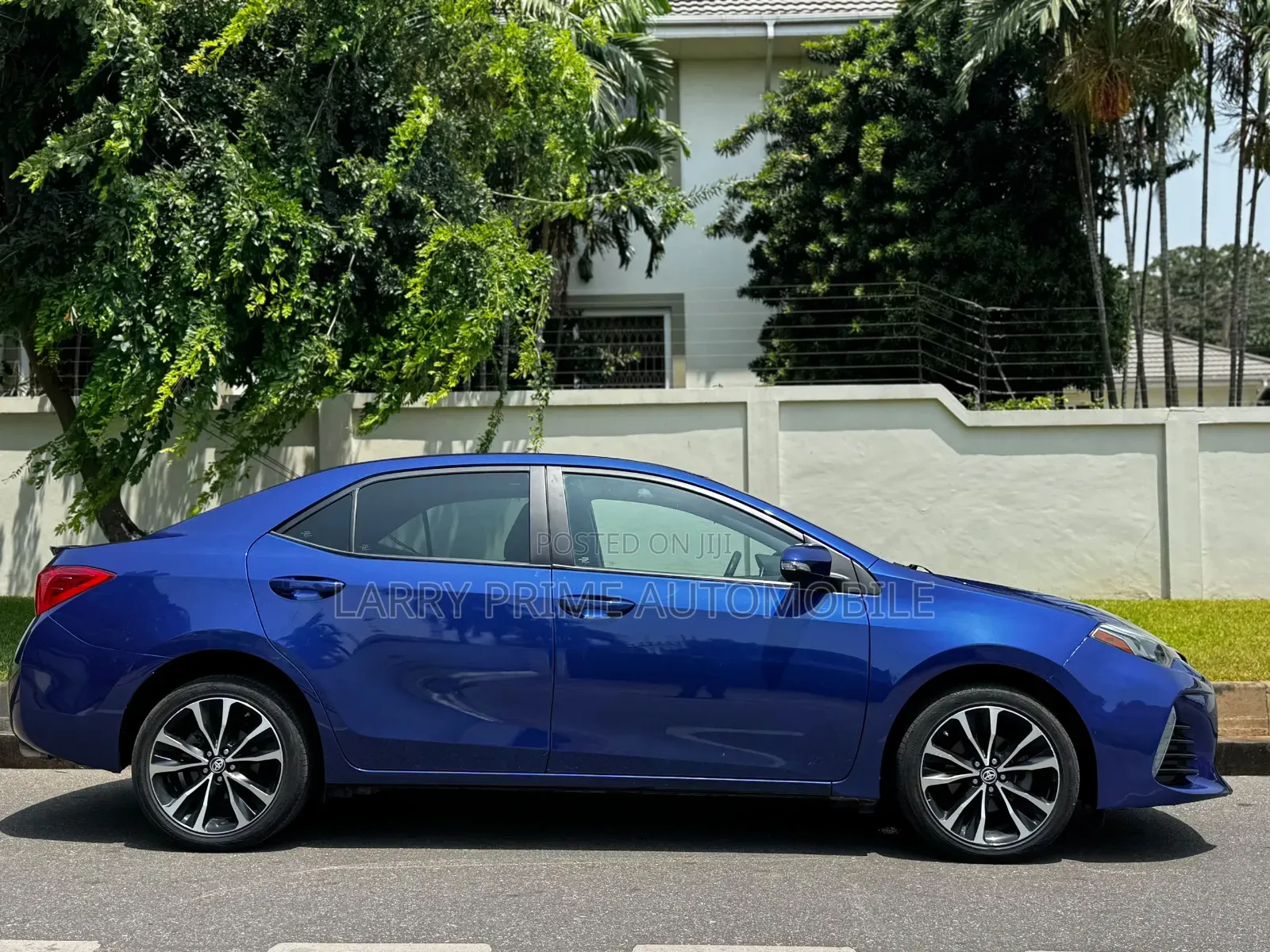 Toyota Corolla XSE 4dr Sedan (1.8L 4cyl CVT) 2017 Blue