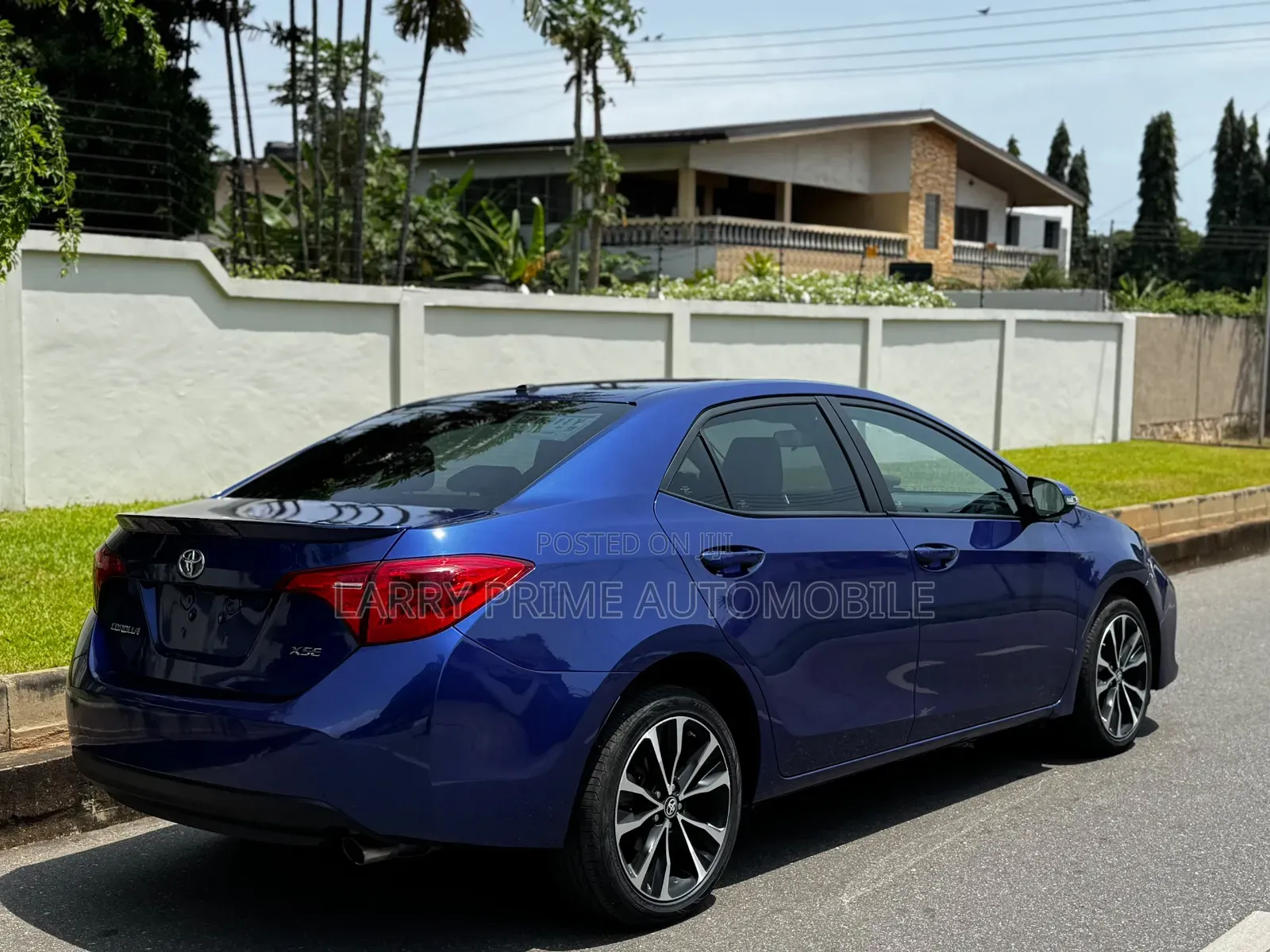 Toyota Corolla XSE 4dr Sedan (1.8L 4cyl CVT) 2017 Blue