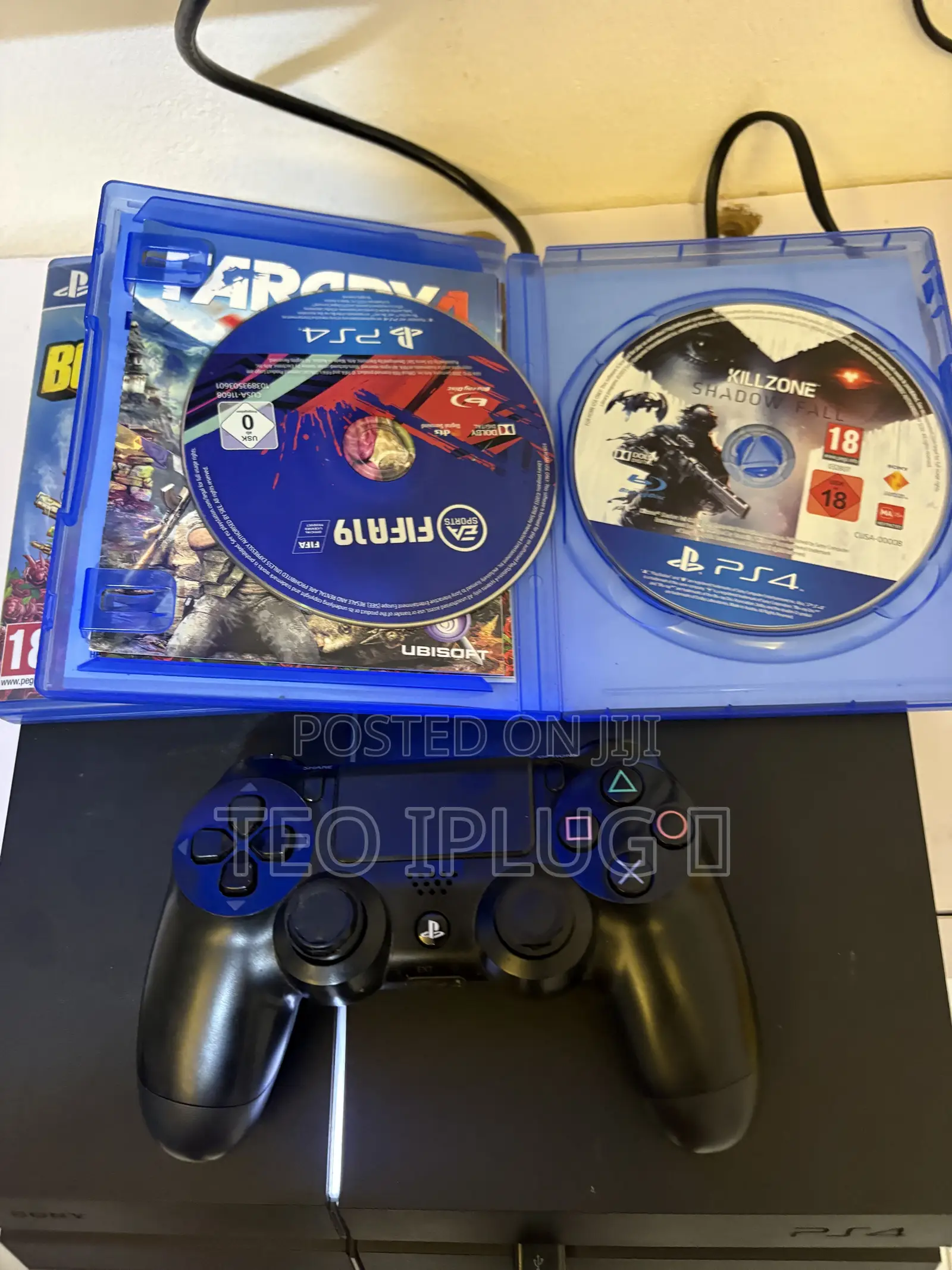 Sony PlayStation 4 (PS4) With 10 Games