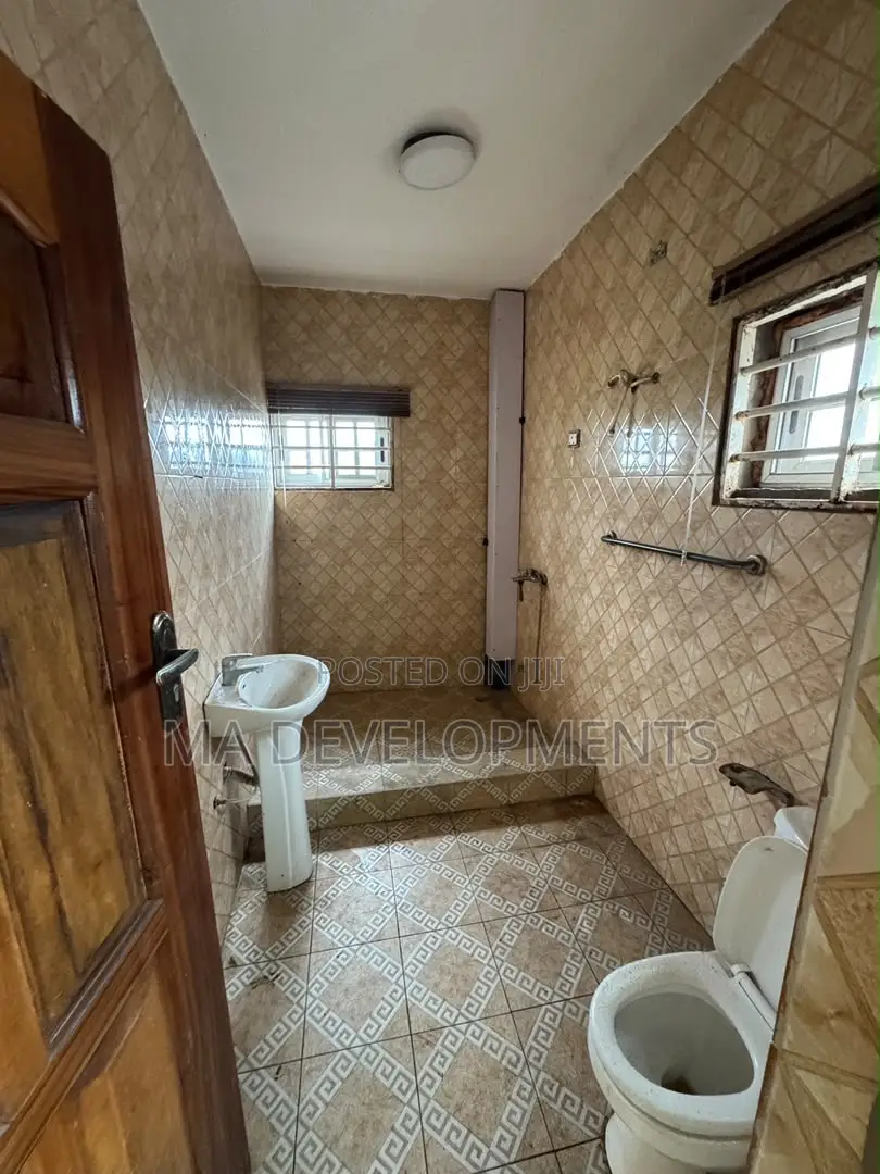 1bdrm Apartment in Madev Realty, Lapaz for rent