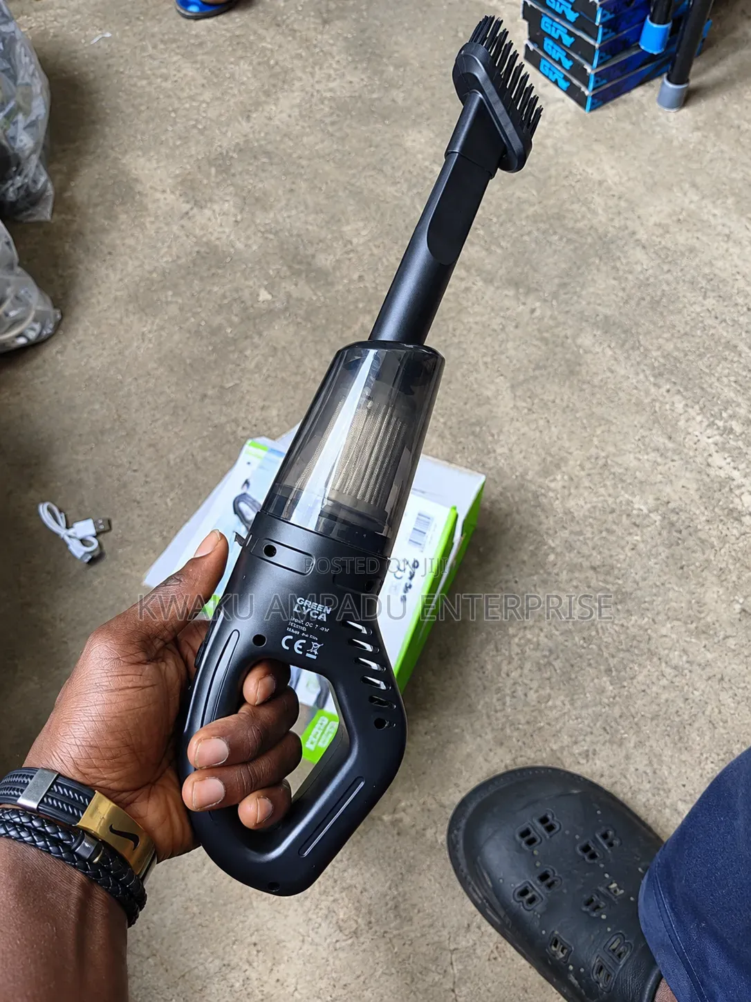Green LYCA 2-in-1 Rechargeable Car Vacuum Cleaner – Portable