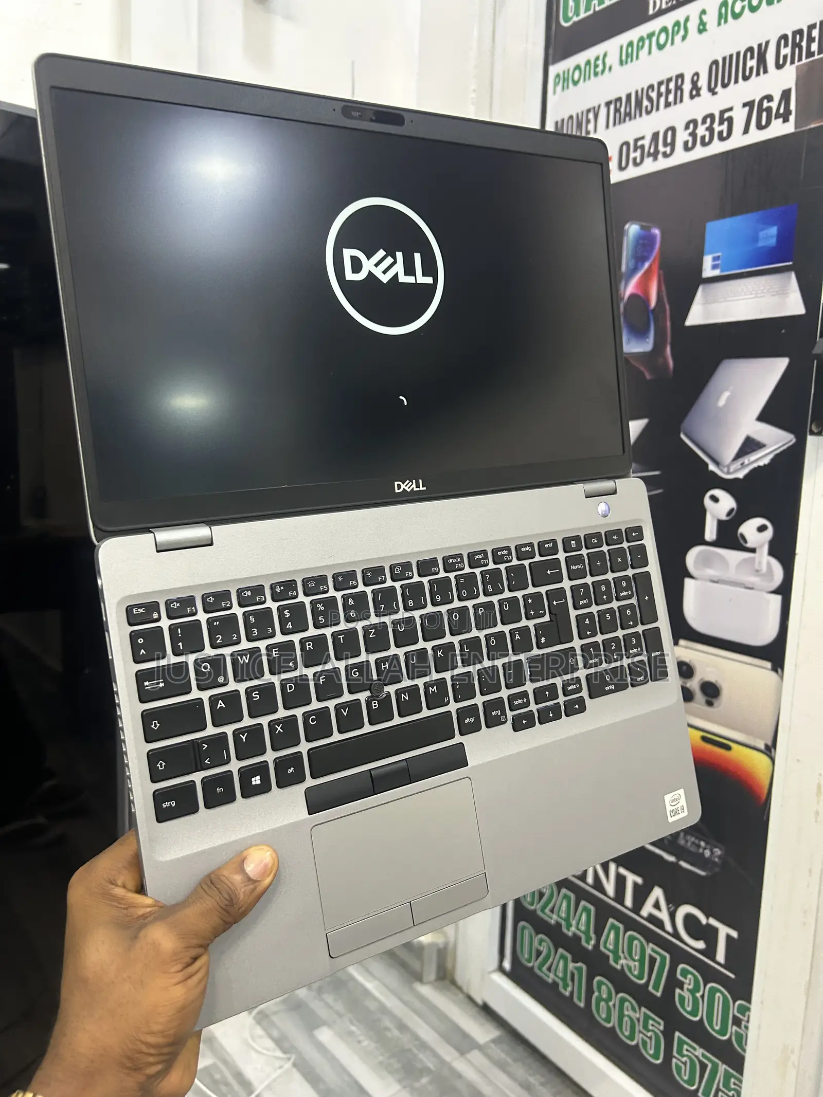 Laptop Dell Precision 3561 16GB Intel Core i9 SSD 512GB