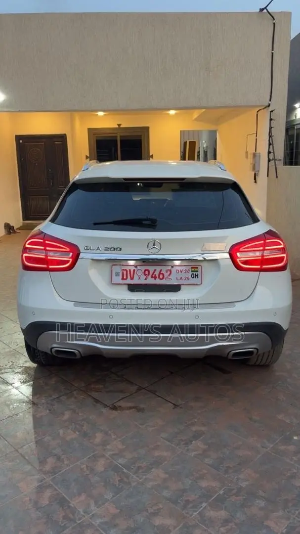 Mercedes-Benz GLA 250 SV Premium 2014 White