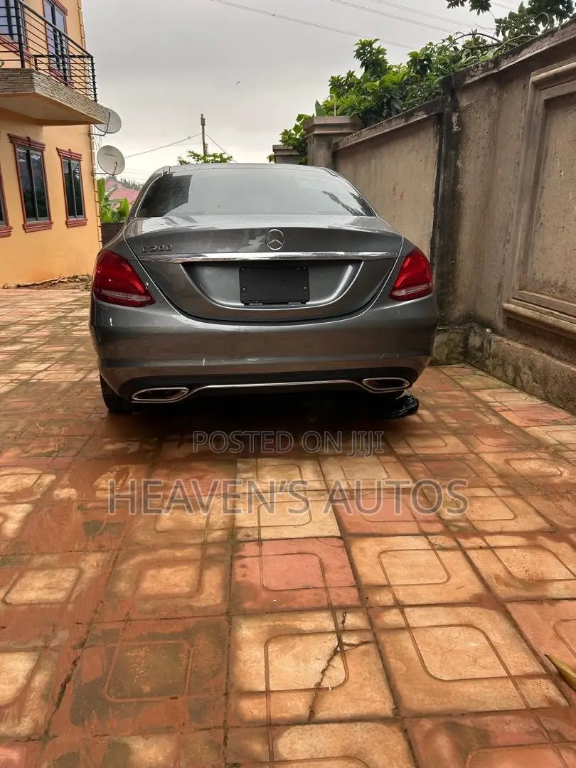 Mercedes-Benz C300 2018 Gray