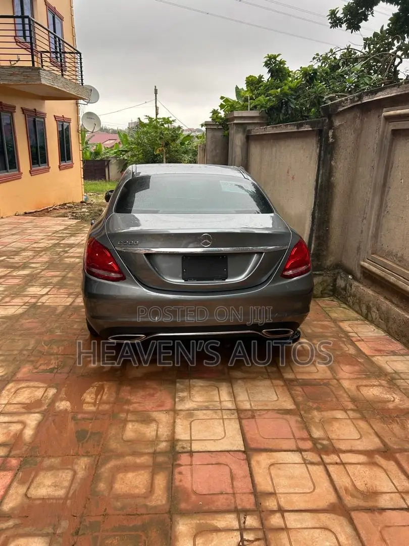 Mercedes-Benz C300 2018 Gray