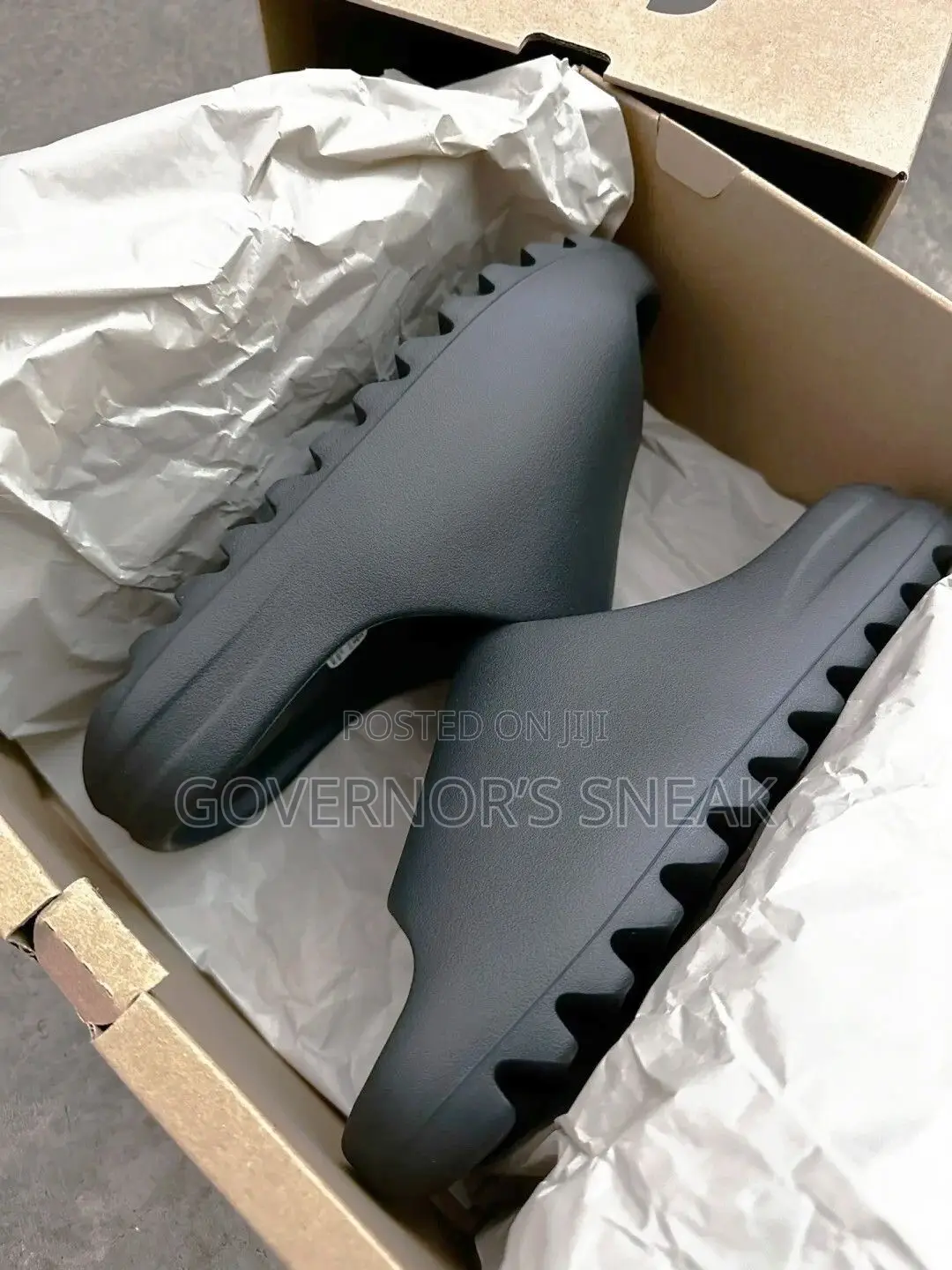 Yeezy Slides Black