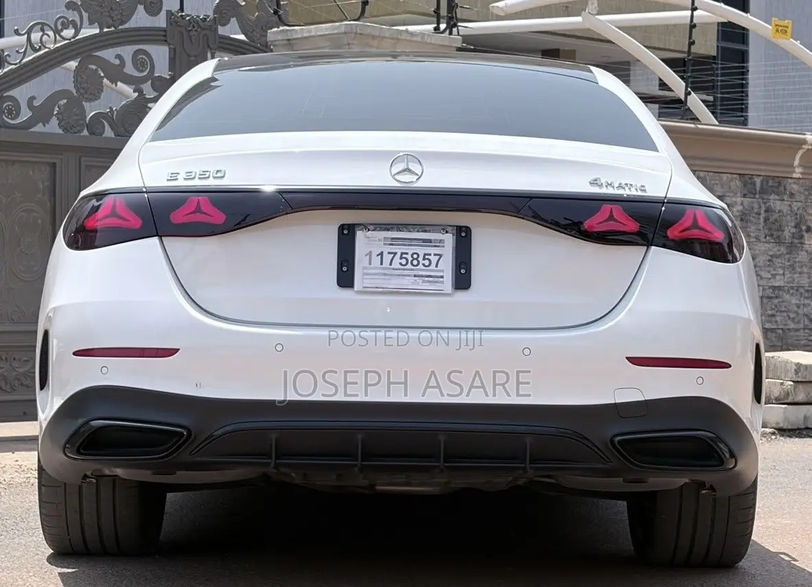 Mercedes-Benz E300 2024