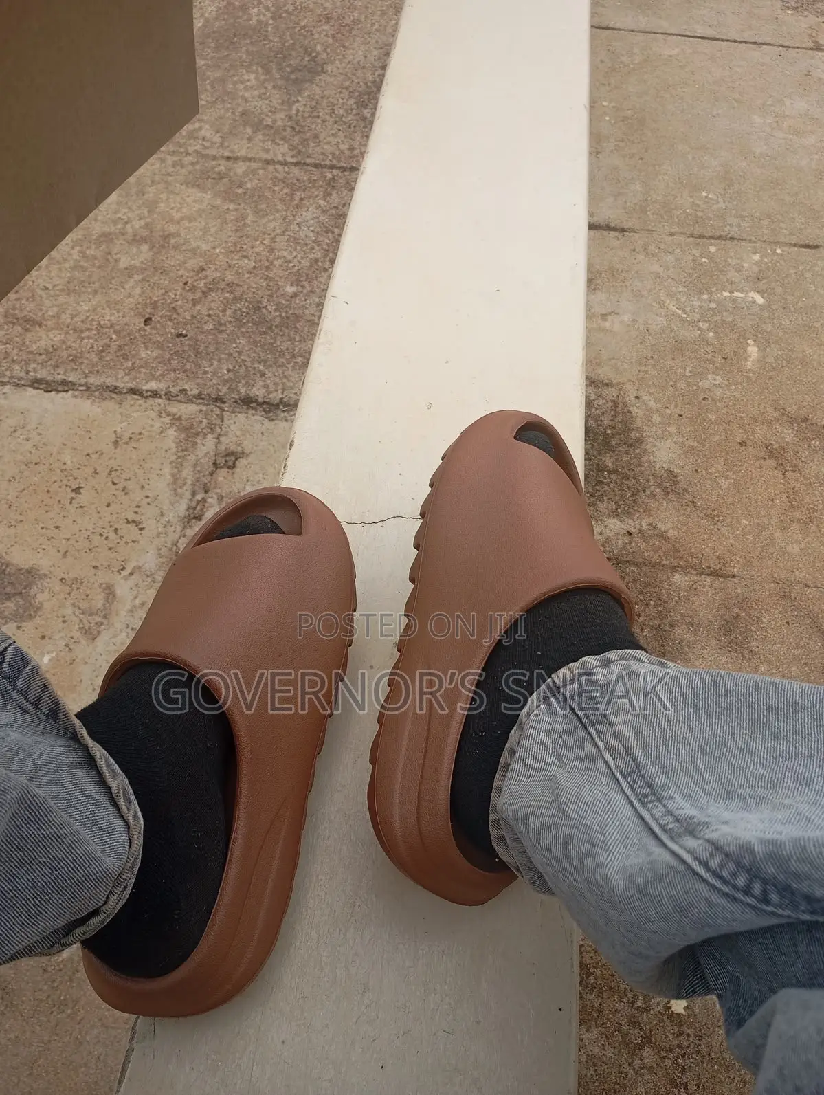 Yeezy Slides Brown