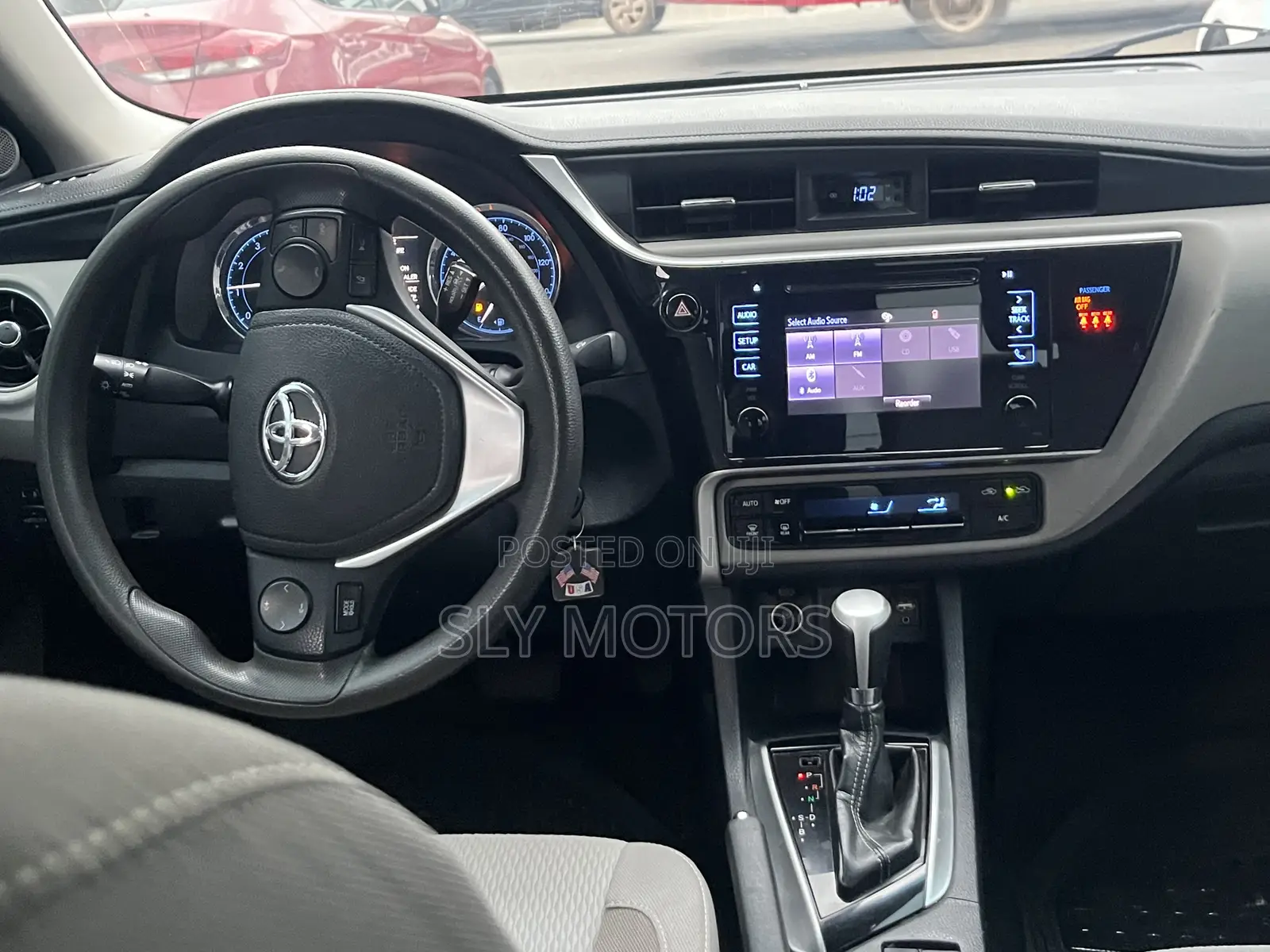 Toyota Corolla LE (1.8L 4cyl 2A) 2018 Red