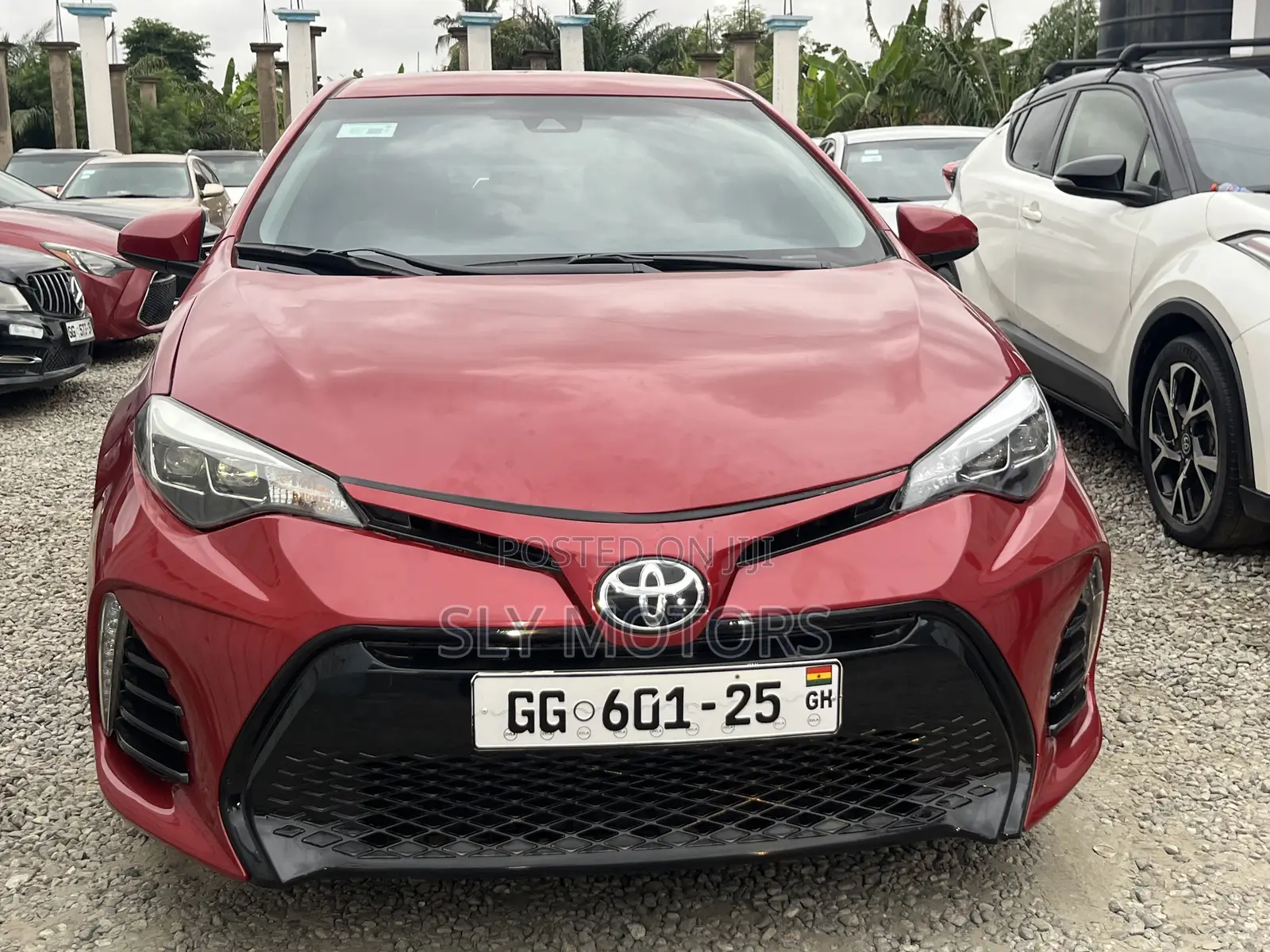 Toyota Corolla LE (1.8L 4cyl 2A) 2018 Red