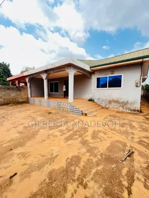 3bdrm House in Malejor, Police Station for sale