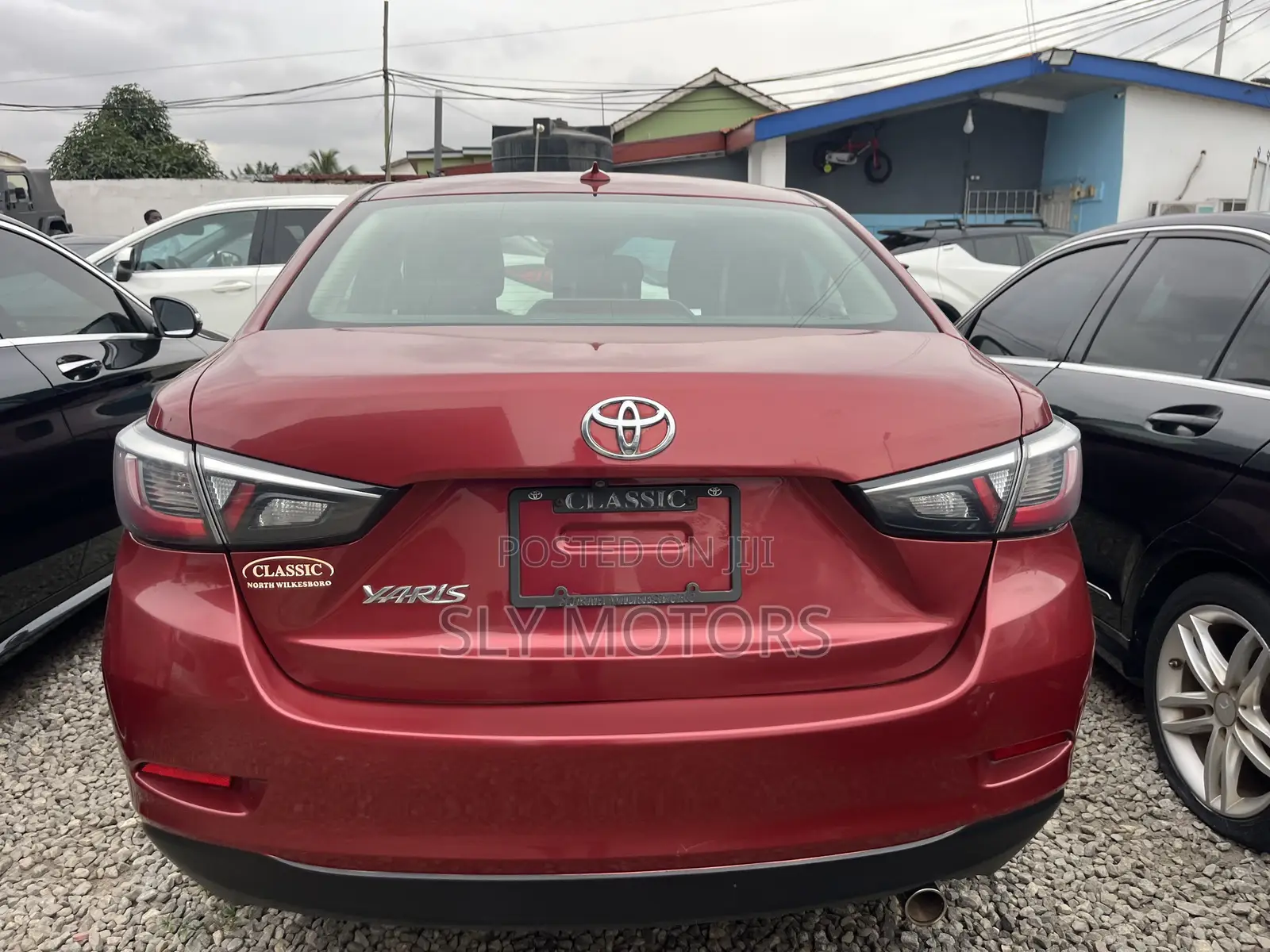 Toyota Yaris LE Sedan 4dr 2019 Red