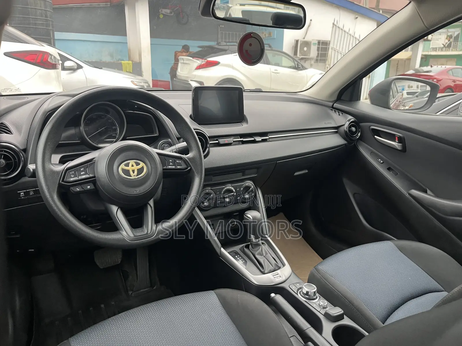 Toyota Yaris LE Sedan 4dr 2019 Red