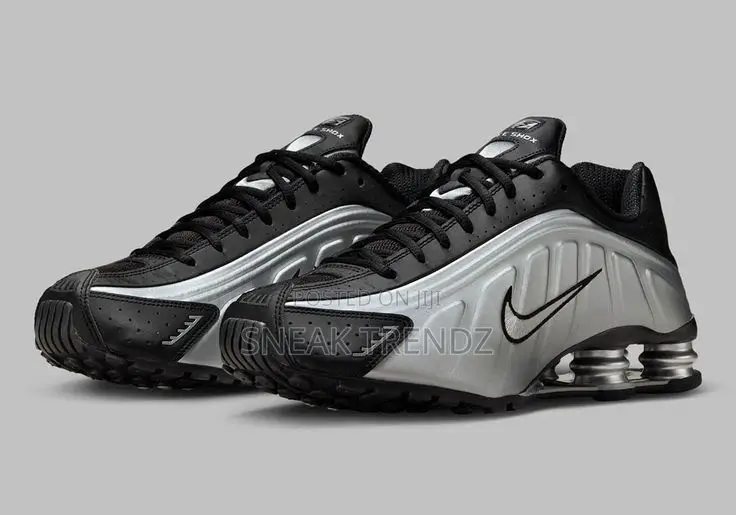 Nike Air Shox R4 Silver and Black