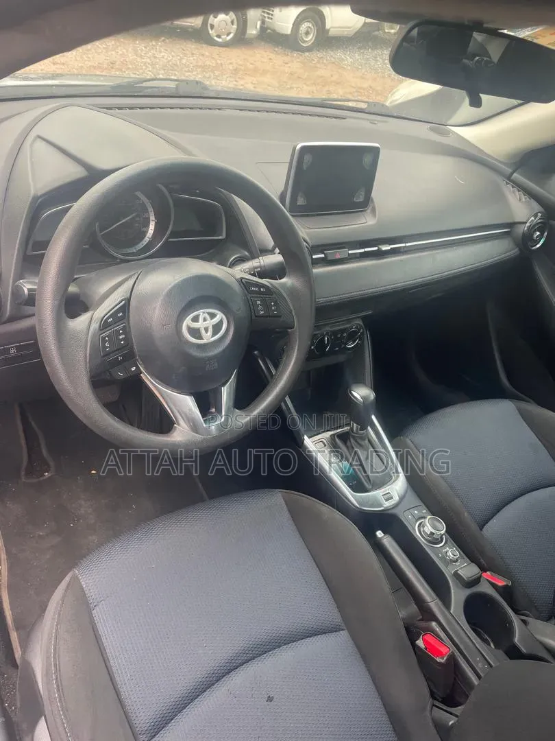 Toyota Yaris iA 1.5 FWD 2017 Gray