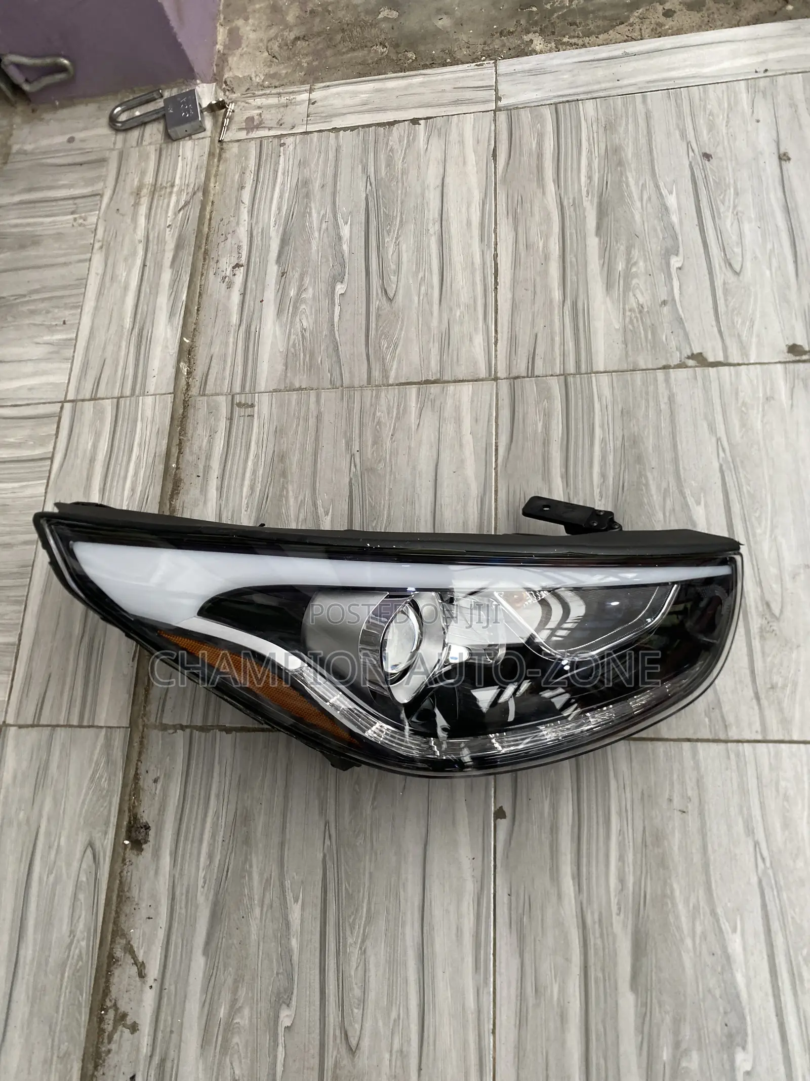 Hyundai Tucson Ix35 2010-2011-2012-2013-2014-2015 Headlight Original