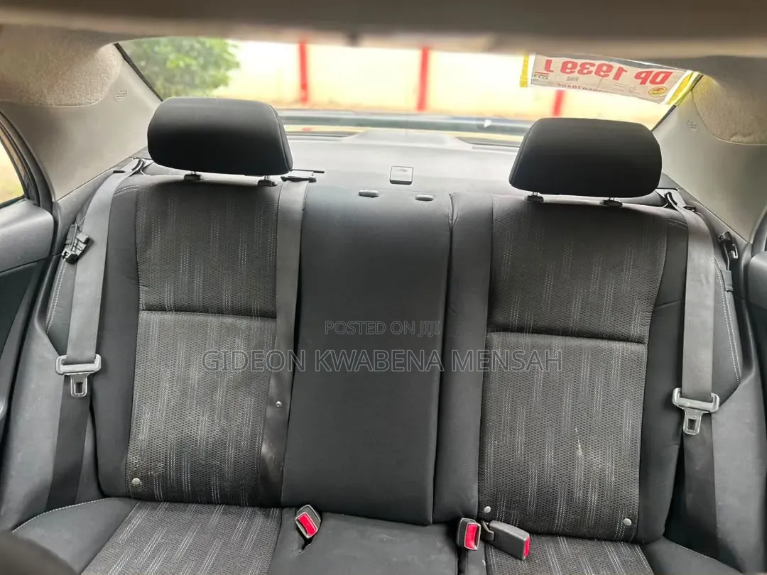 Toyota Corolla LE 4dr Sedan (1.8L 4cyl 4A) 2013 Gray