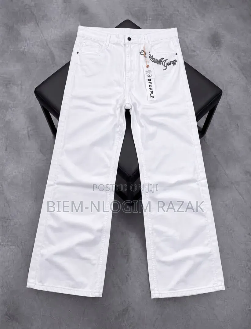 High Quality Supreme Straight Baggy Jeans Available in Stock