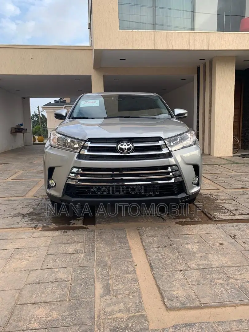 Toyota Highlander LE 4x2 (2.7L 4cyl 6A) 2018 Silver