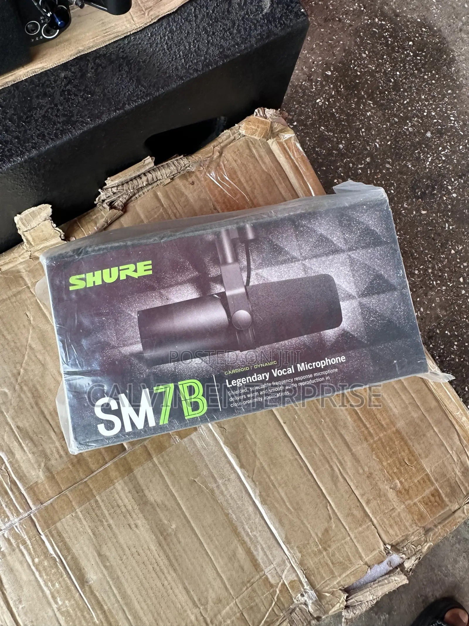 Shure SM7b Legendary Vocal Microphone