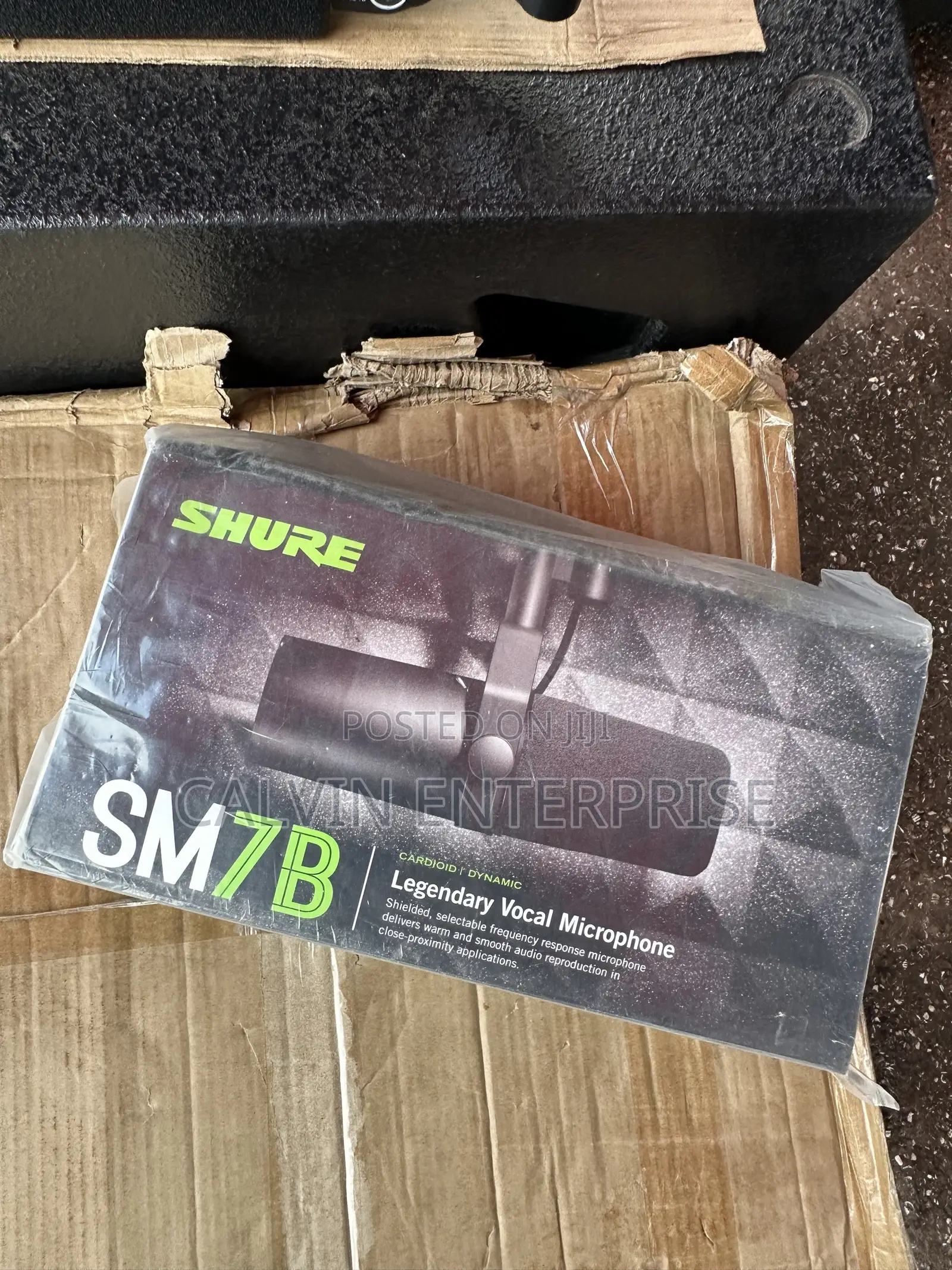 Shure SM7b Legendary Vocal Microphone