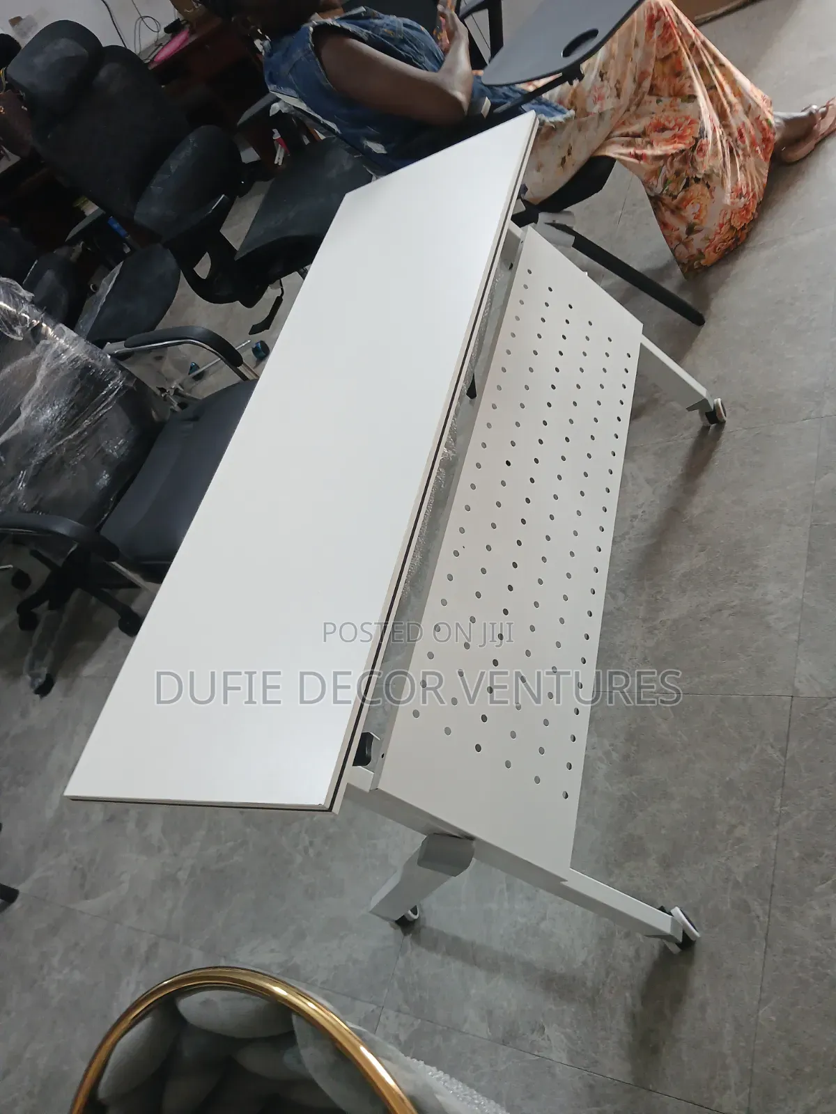 Table Avaliable for Sale