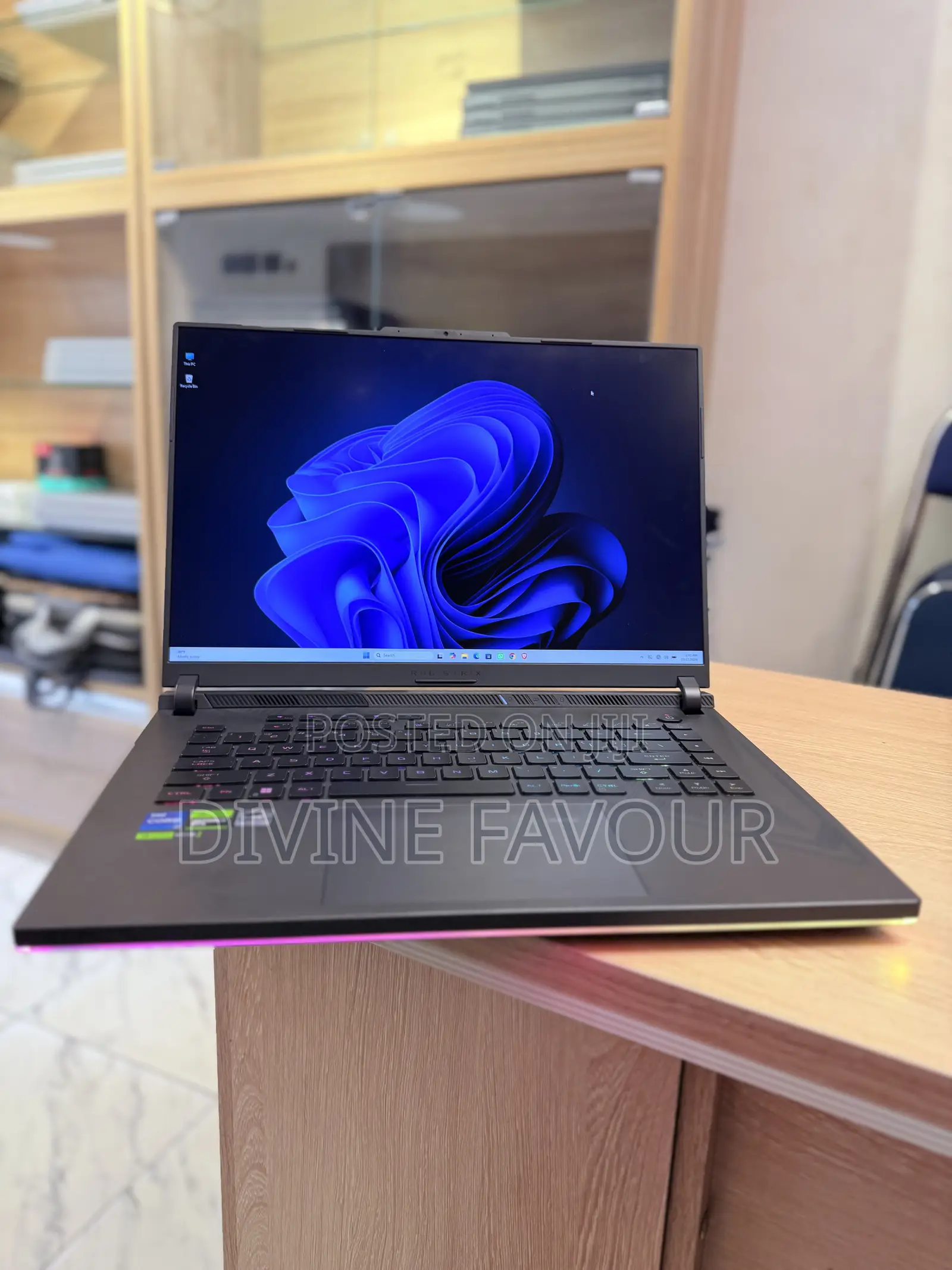 New Laptop Asus ROG Strix G16 G614 16GB Intel Core i7 SSD 1T