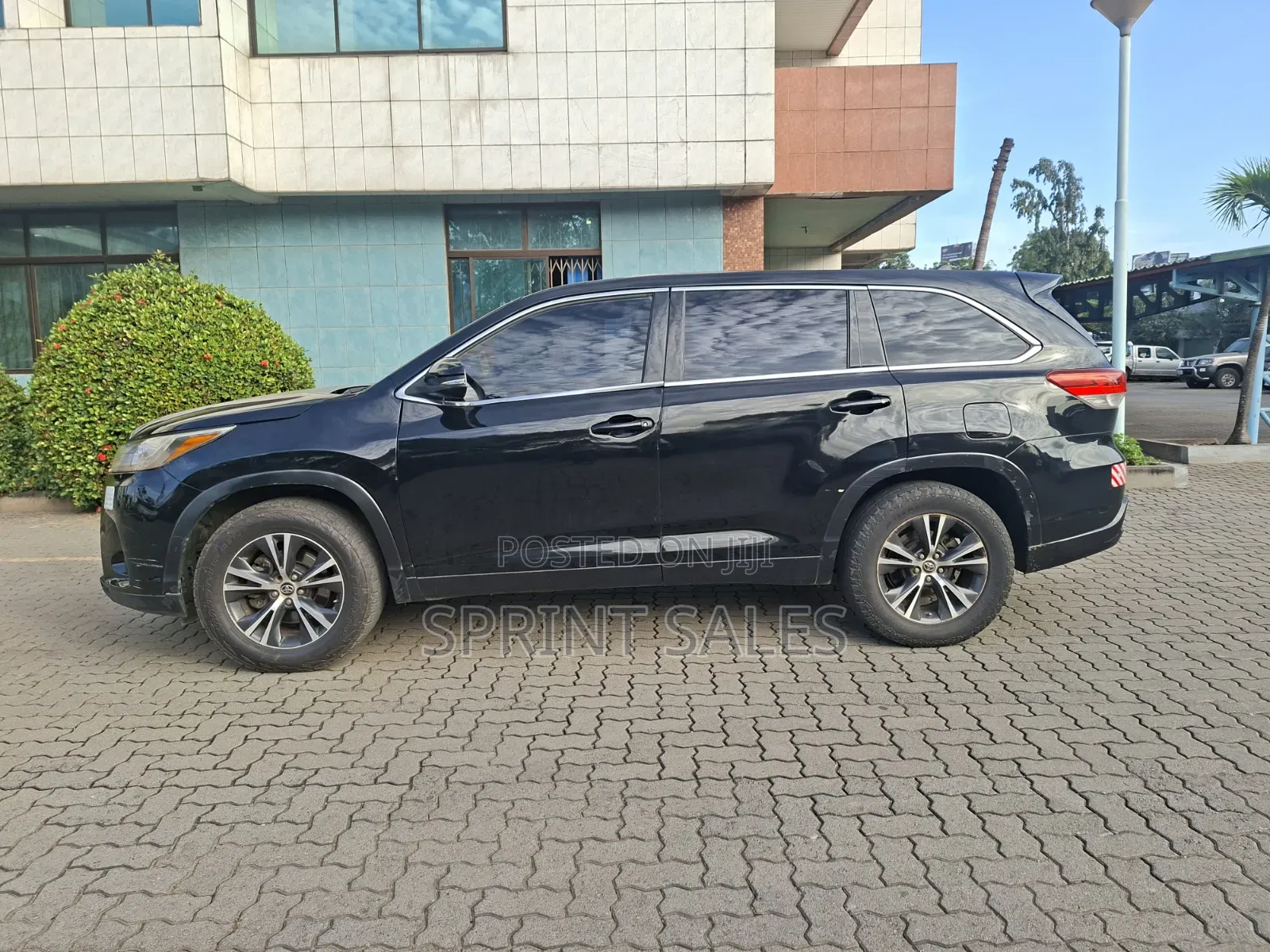 Toyota Highlander LE Plus 2019 Black