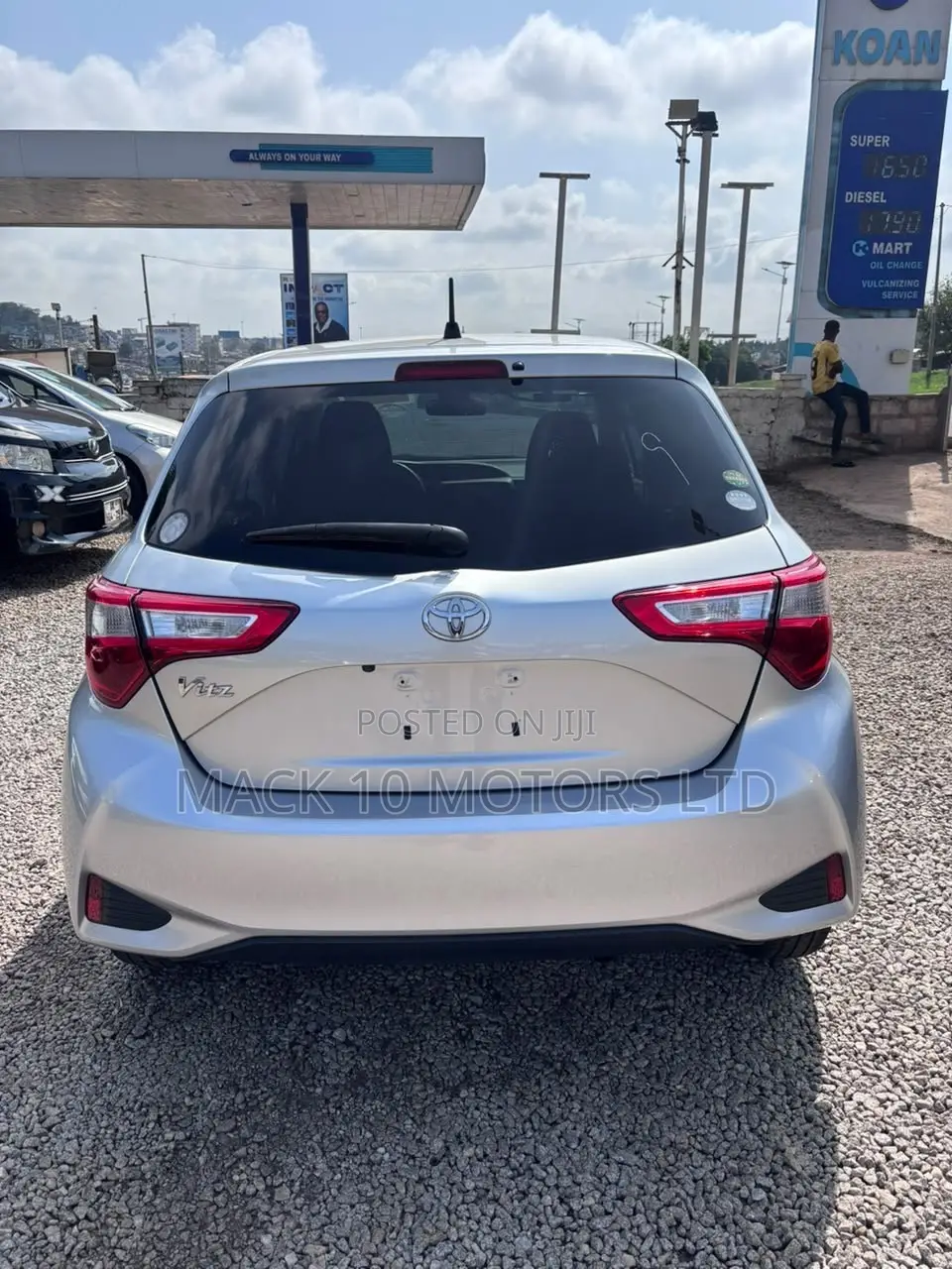 Toyota Vitz 1.5 FWD 3dr 2017 Silver