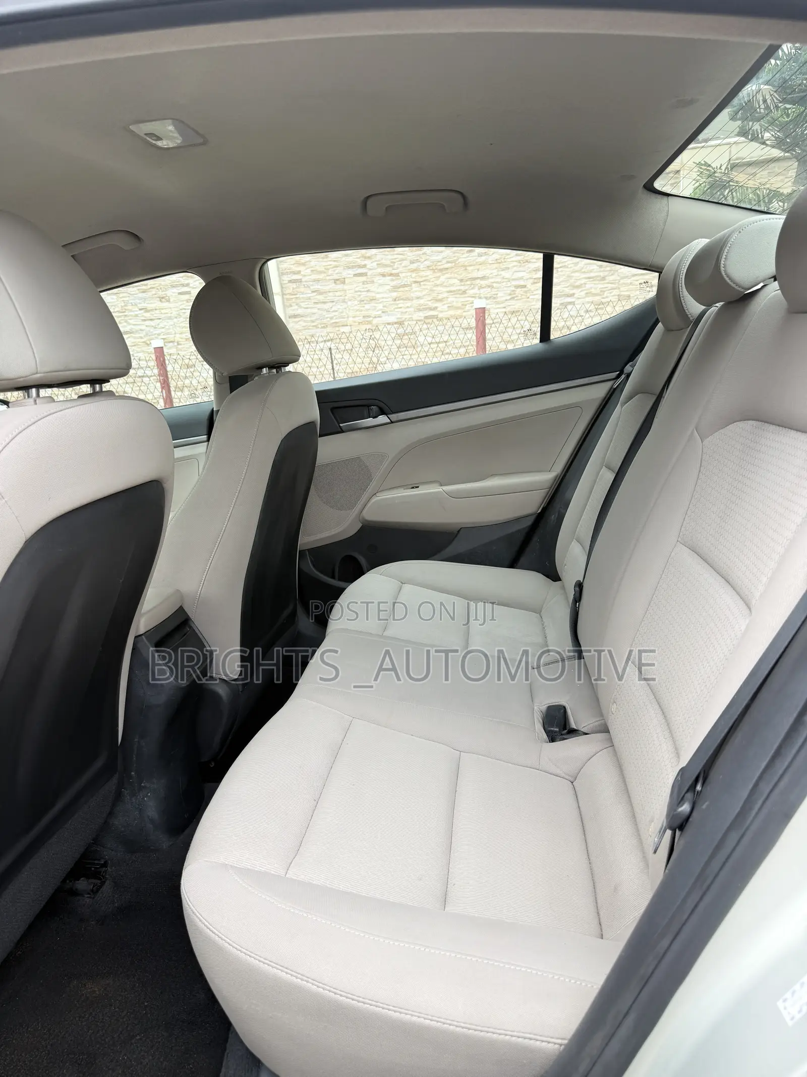 Hyundai Elantra SE 2018 Yellow