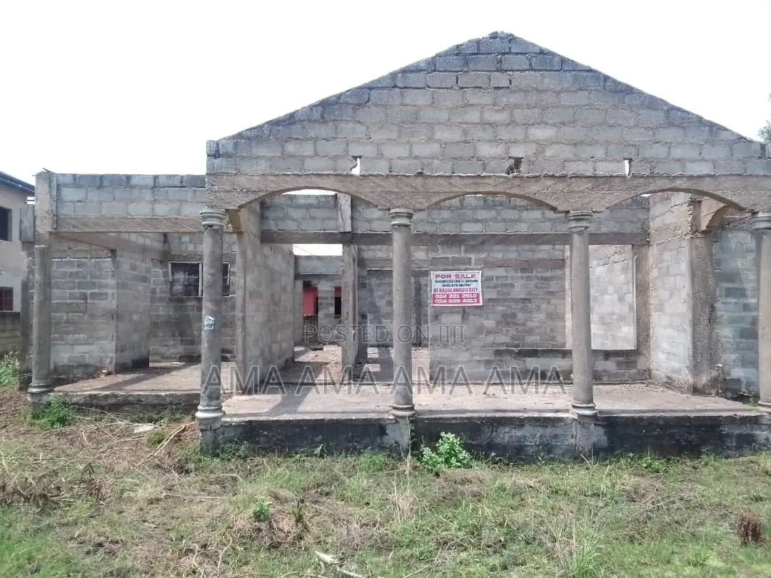 4bdrm House in Awutu Senya East Municipal for sale