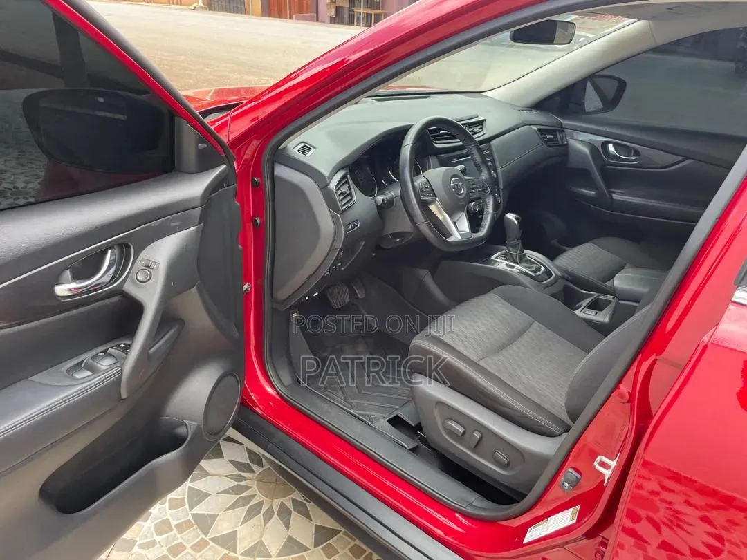 Nissan Rogue SV AWD 2017 Beige