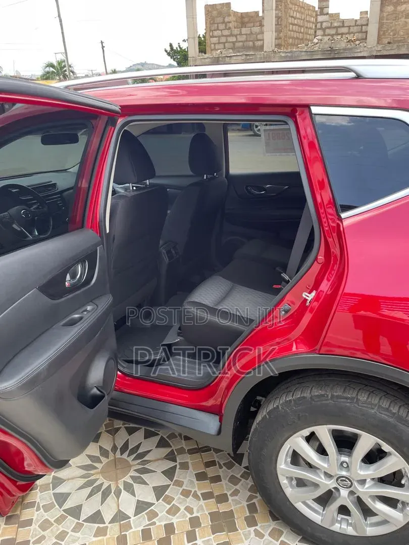 Nissan Rogue SV AWD 2017 Beige