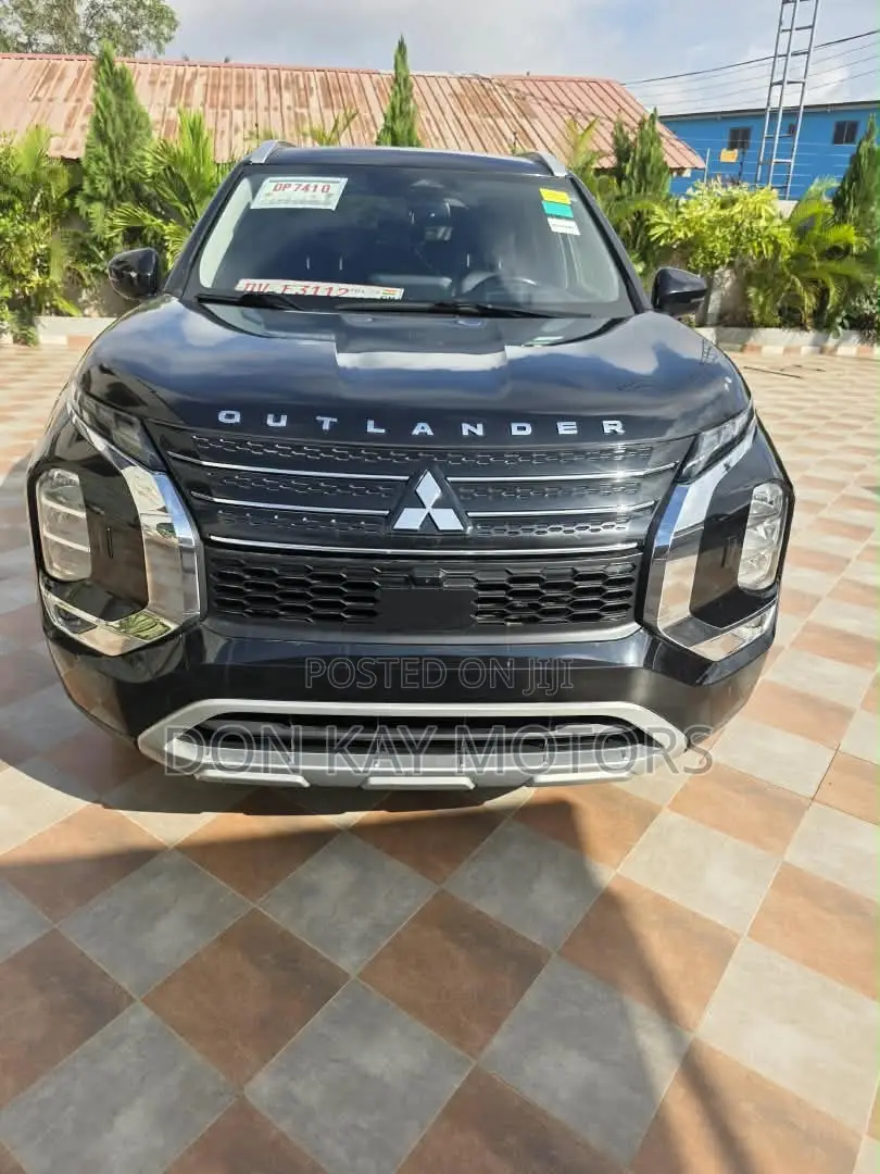 Mitsubishi Outlander SEL Launch Edition 2022 Black