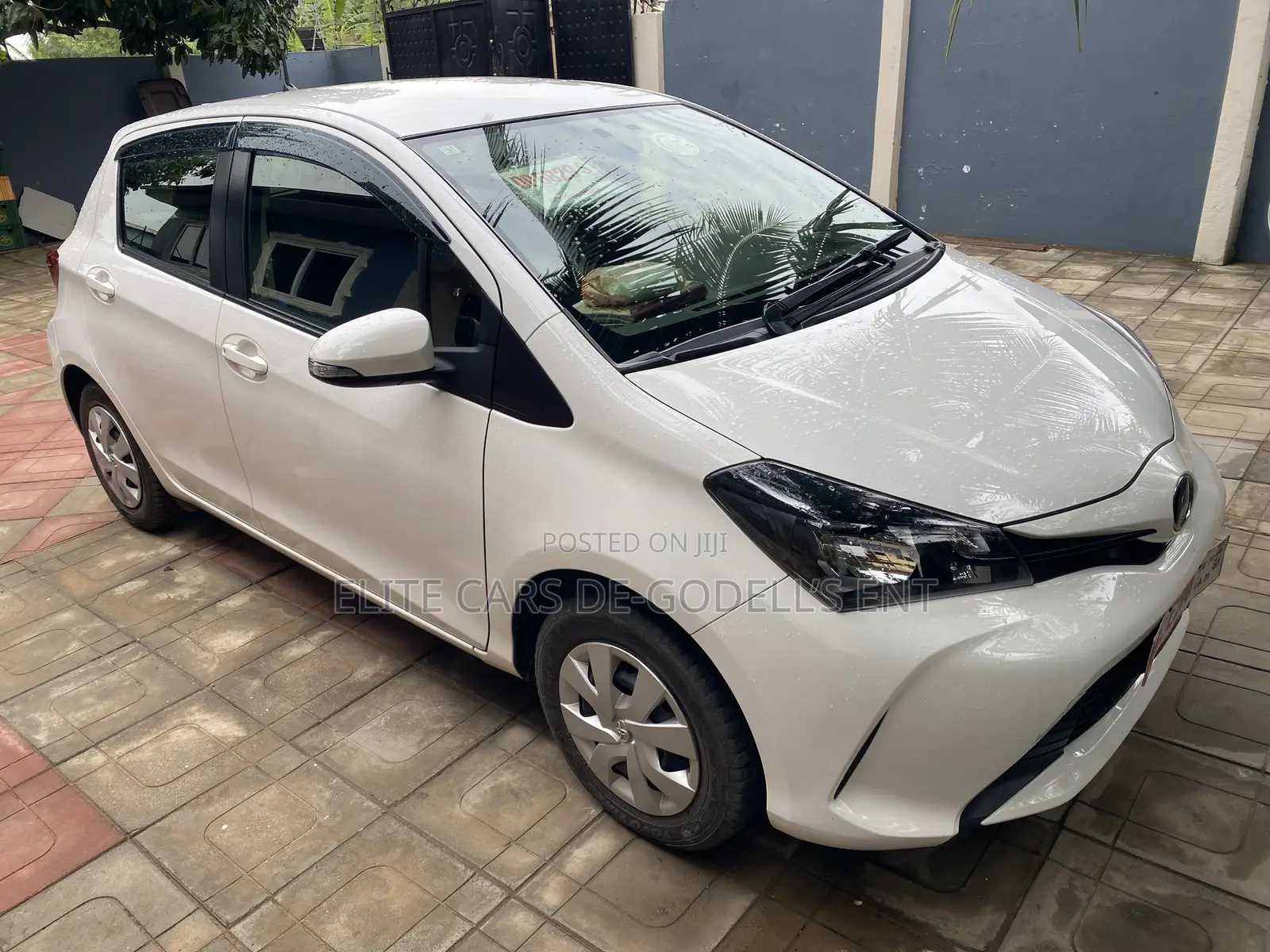 Toyota Vitz 1.3 FWD 3dr 2016 White