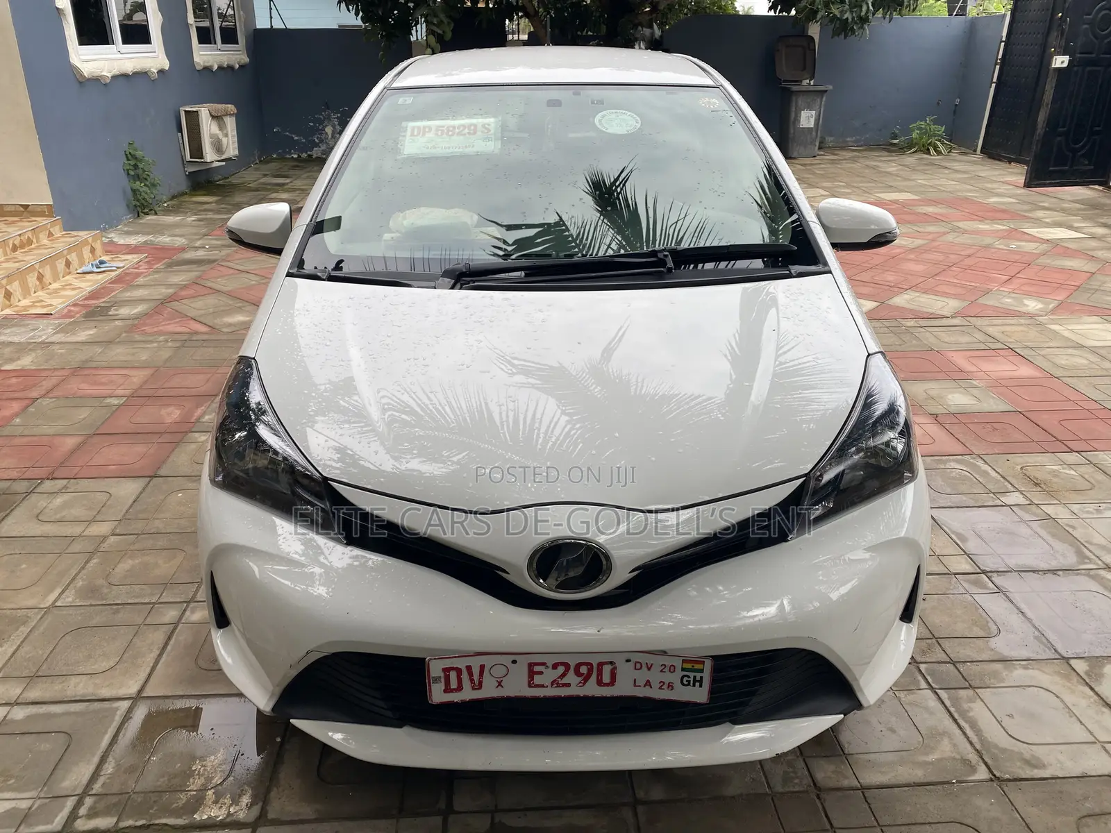 Toyota Vitz 1.3 FWD 3dr 2016 White