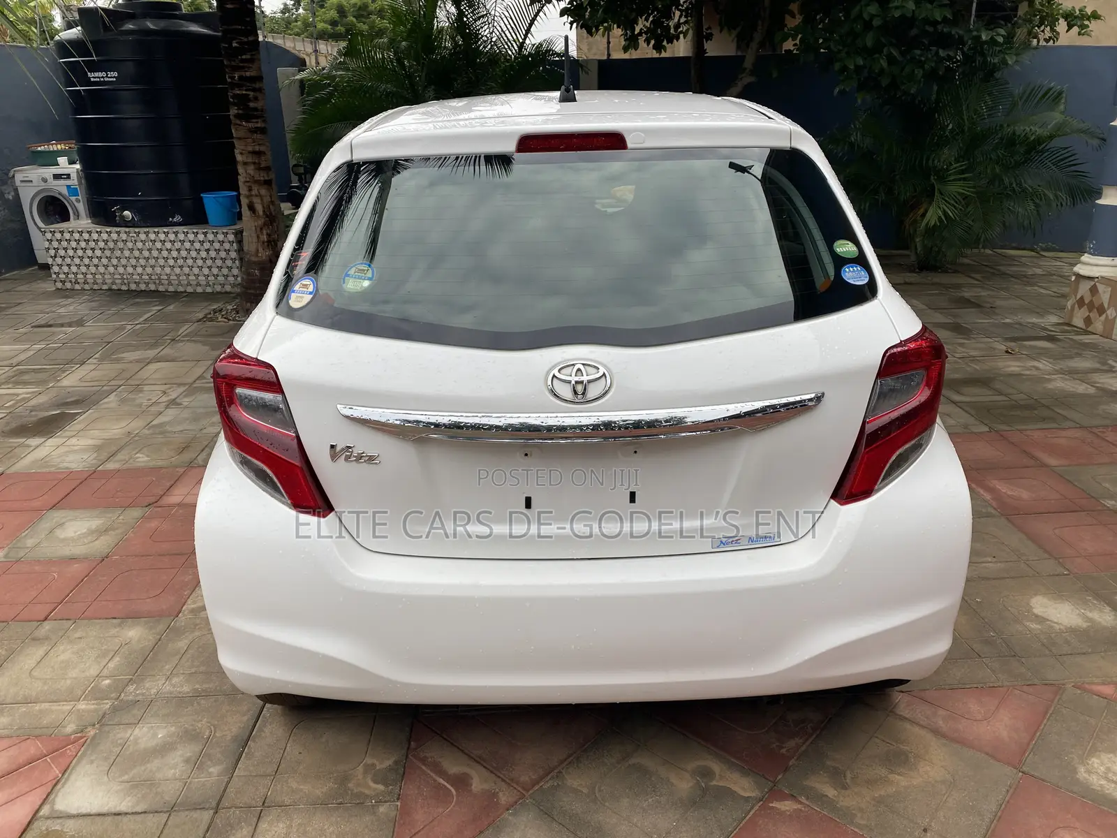 Toyota Vitz 1.3 FWD 3dr 2016 White