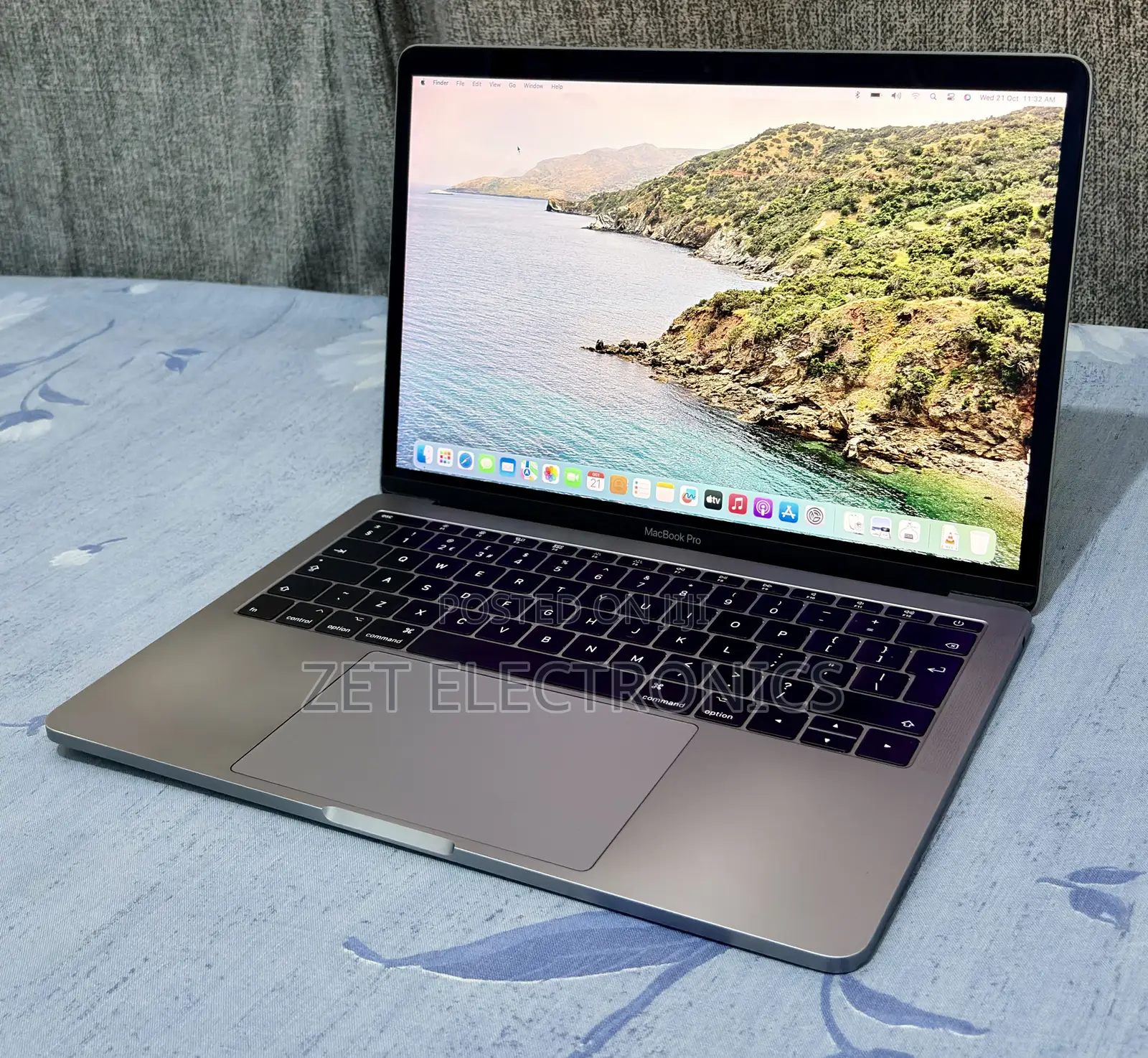 Laptop Apple MacBook Pro 2017 8GB Intel Core i5 SSD 256GB