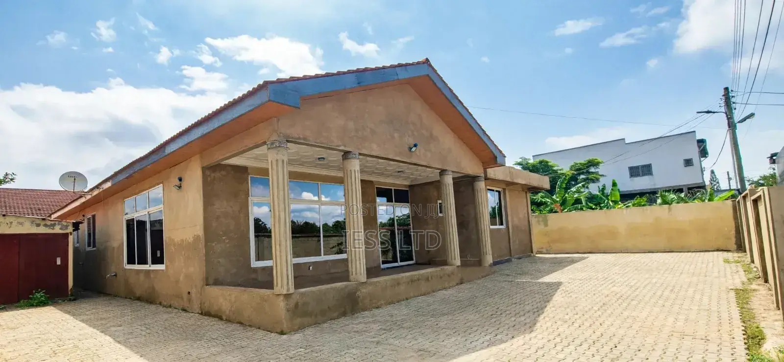 5bdrm House in Volta Estate, Community 25 for sale