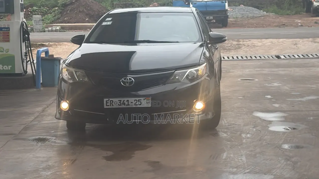 Toyota Camry L 4dr Sedan (2.5L 4cyl 6A) 2014 Gray