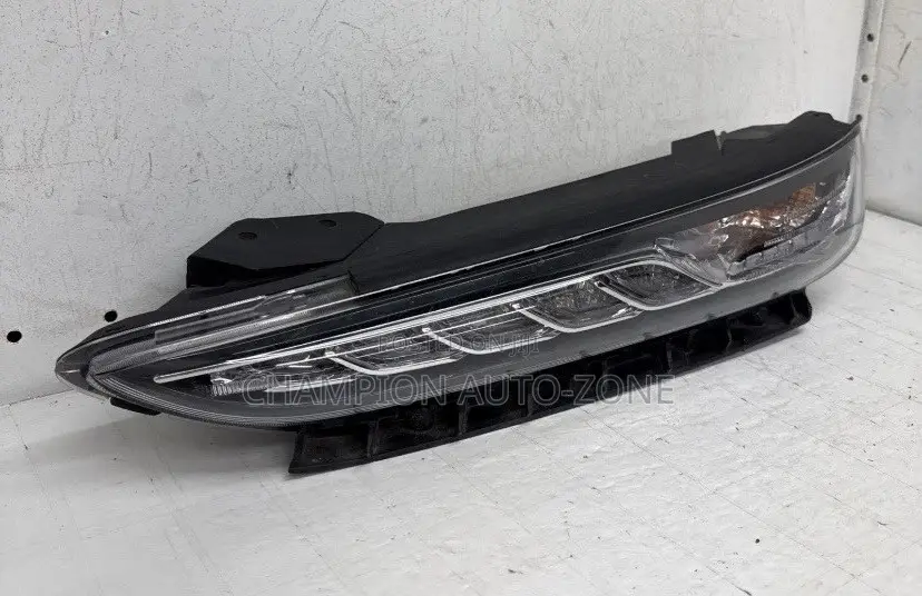 Hyundai Kona 2018-2019-2020-2021 Headlight Original