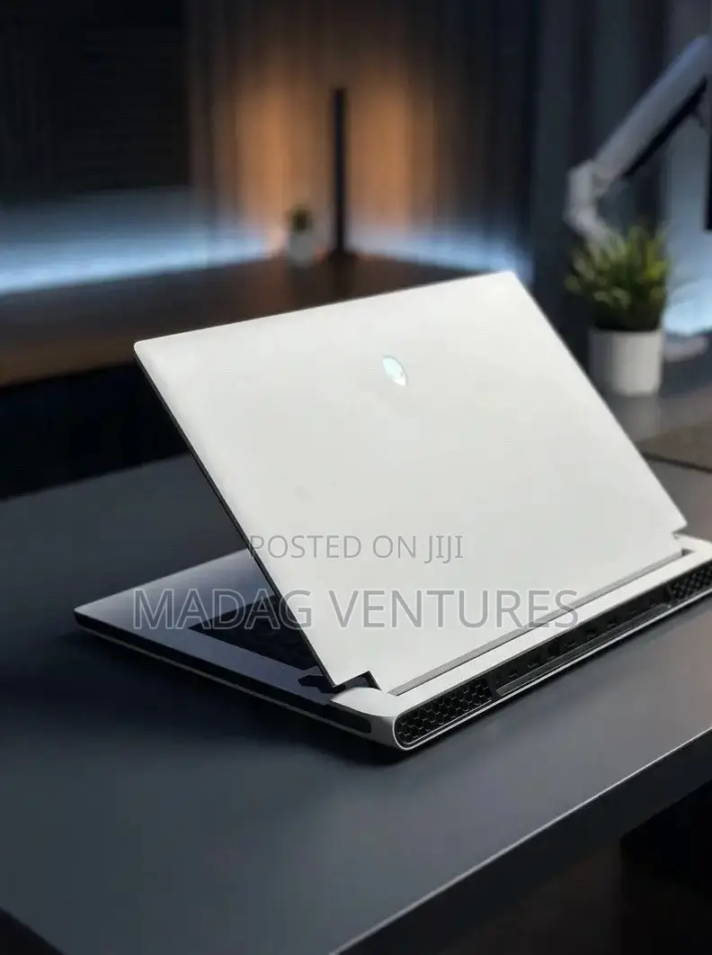 New Laptop Dell Alienware Aurora 16 16GB Intel Core i7 HDD 1T