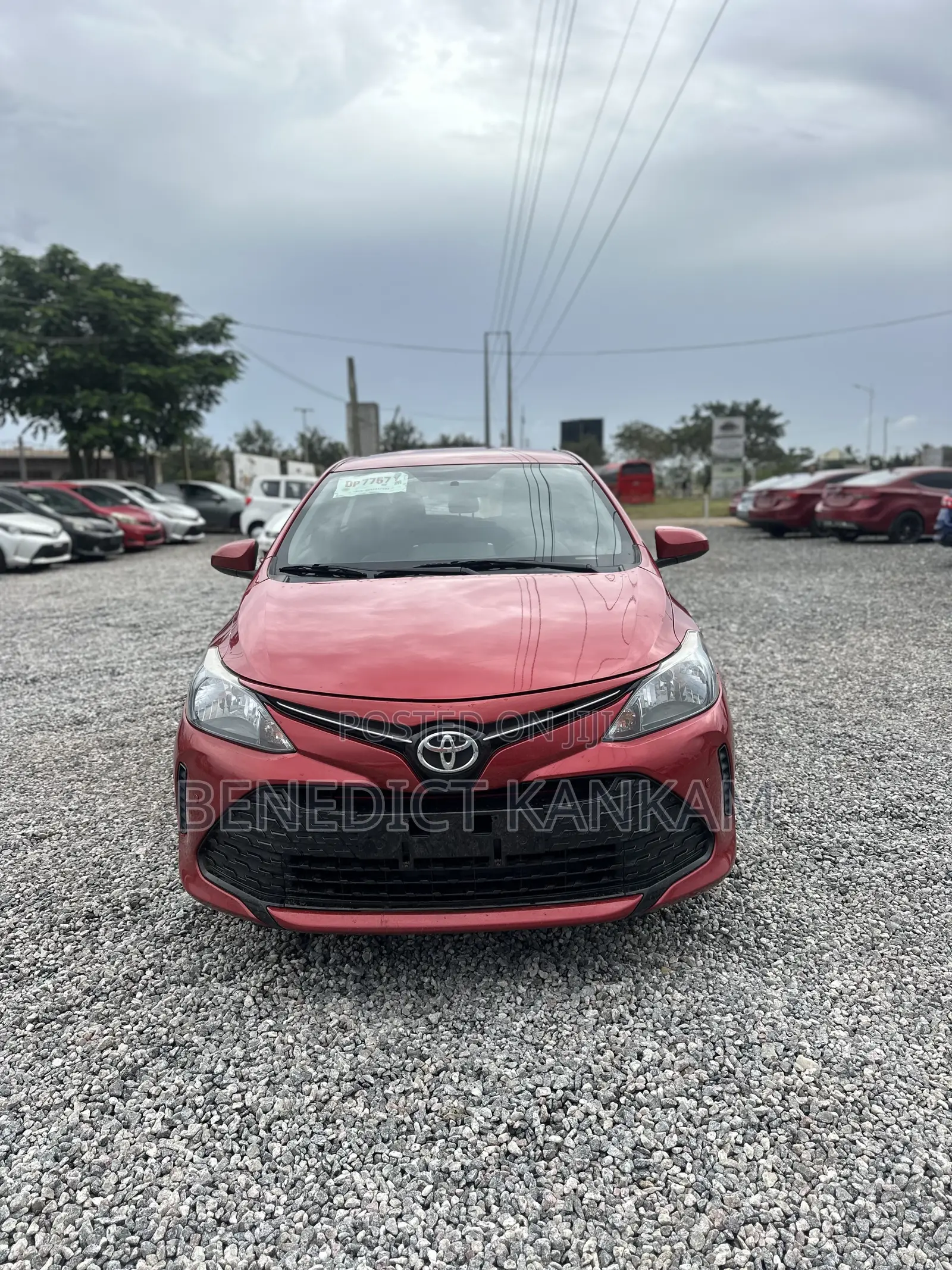 Toyota Yaris SE Hatchback 5dr 2018 Burgundy