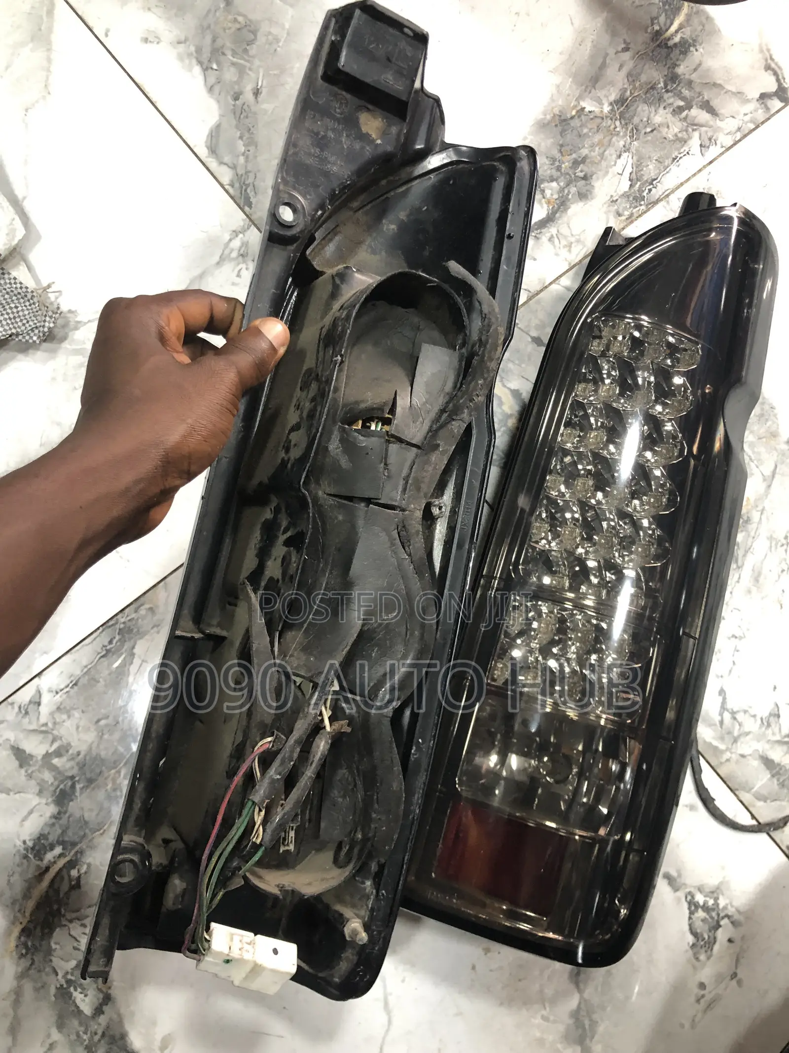 Toyota Hiace (T Taillight (Foreign Used – Premium OEM)