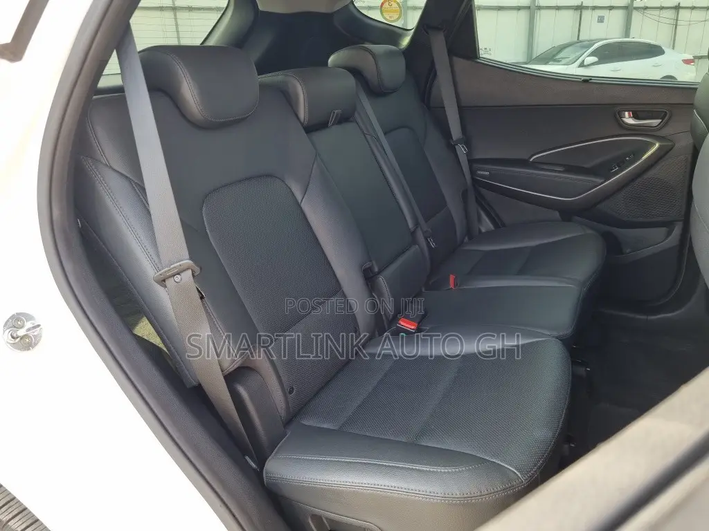 Hyundai Santa Fe 2016 White