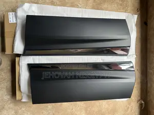 Honda CR-V 2017 - 2020 Rear / Back Door Moulding Chrome