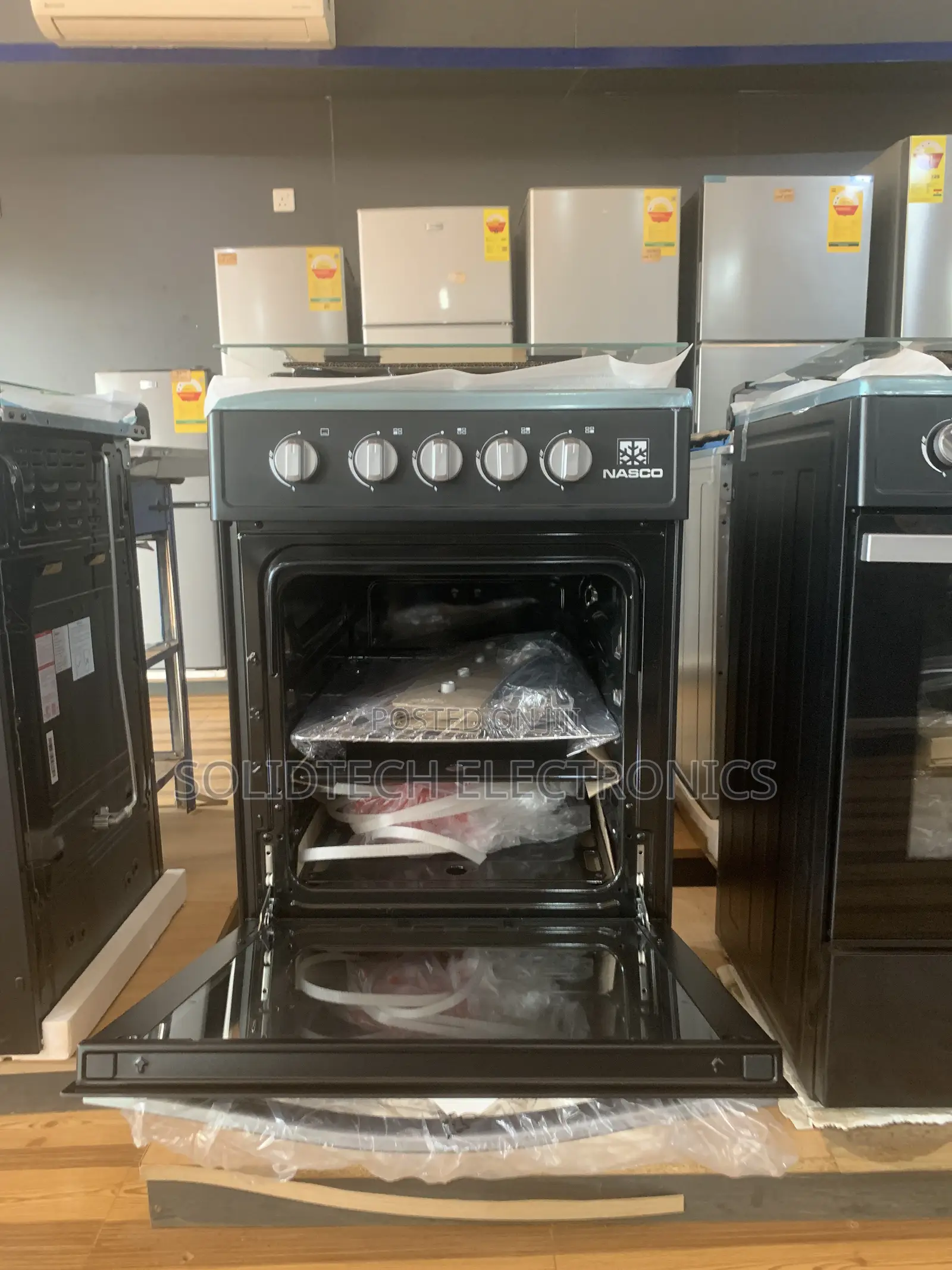 Nasco 4 Burner Gas With Oven, Perfect Working Condition